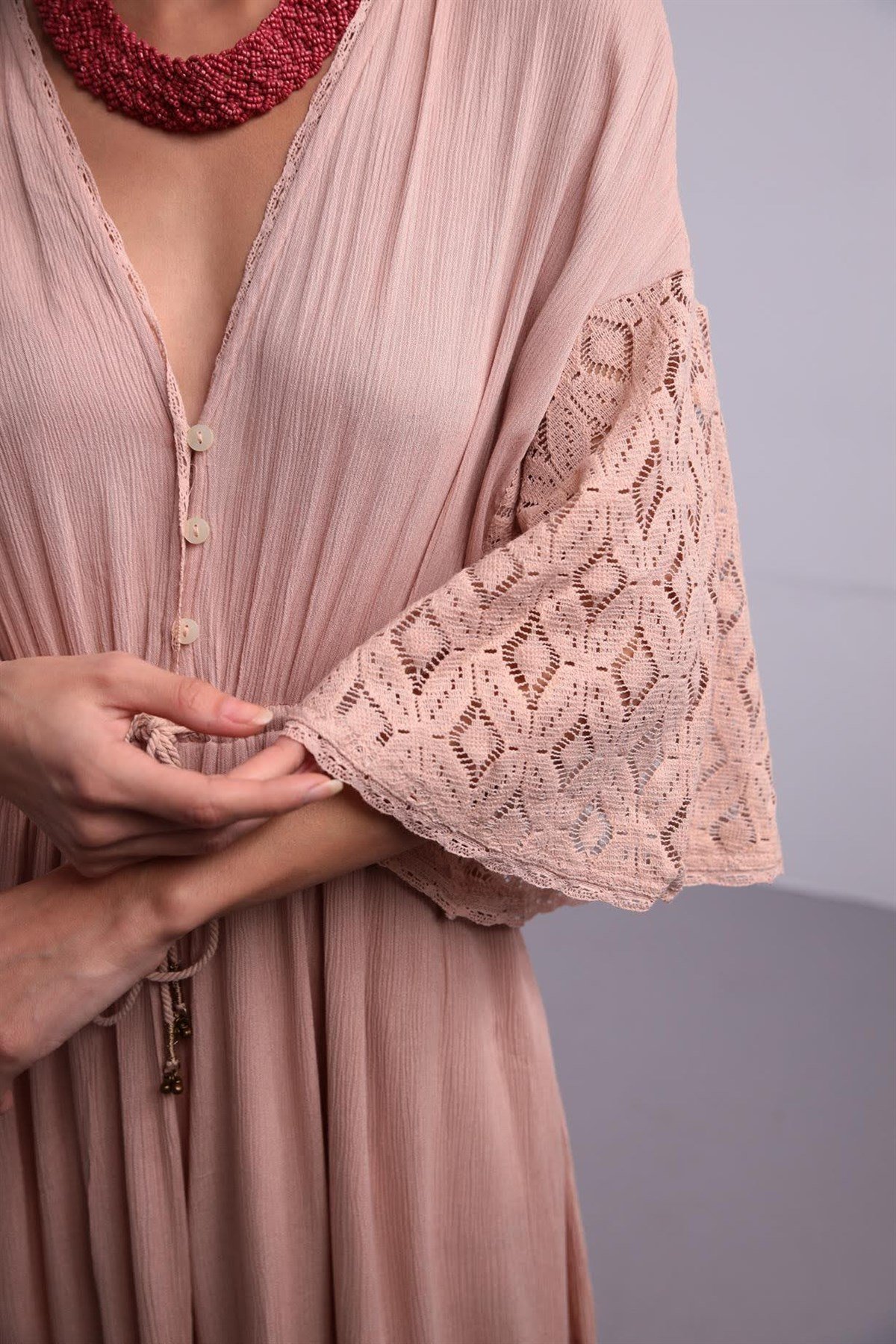 Sütlü Kahve Yarım Düğmeli Dantel Detaylı Tulum - Şaman Butik Sütlü Kahve Yarım Düğmeli Dantel Detaylı Tulum