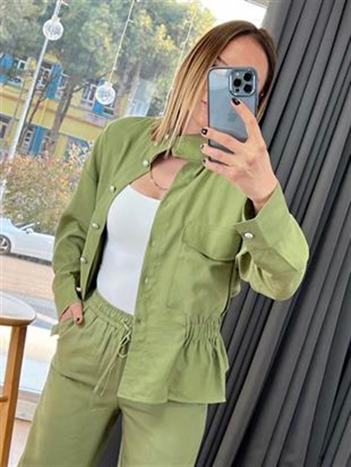  Khaki