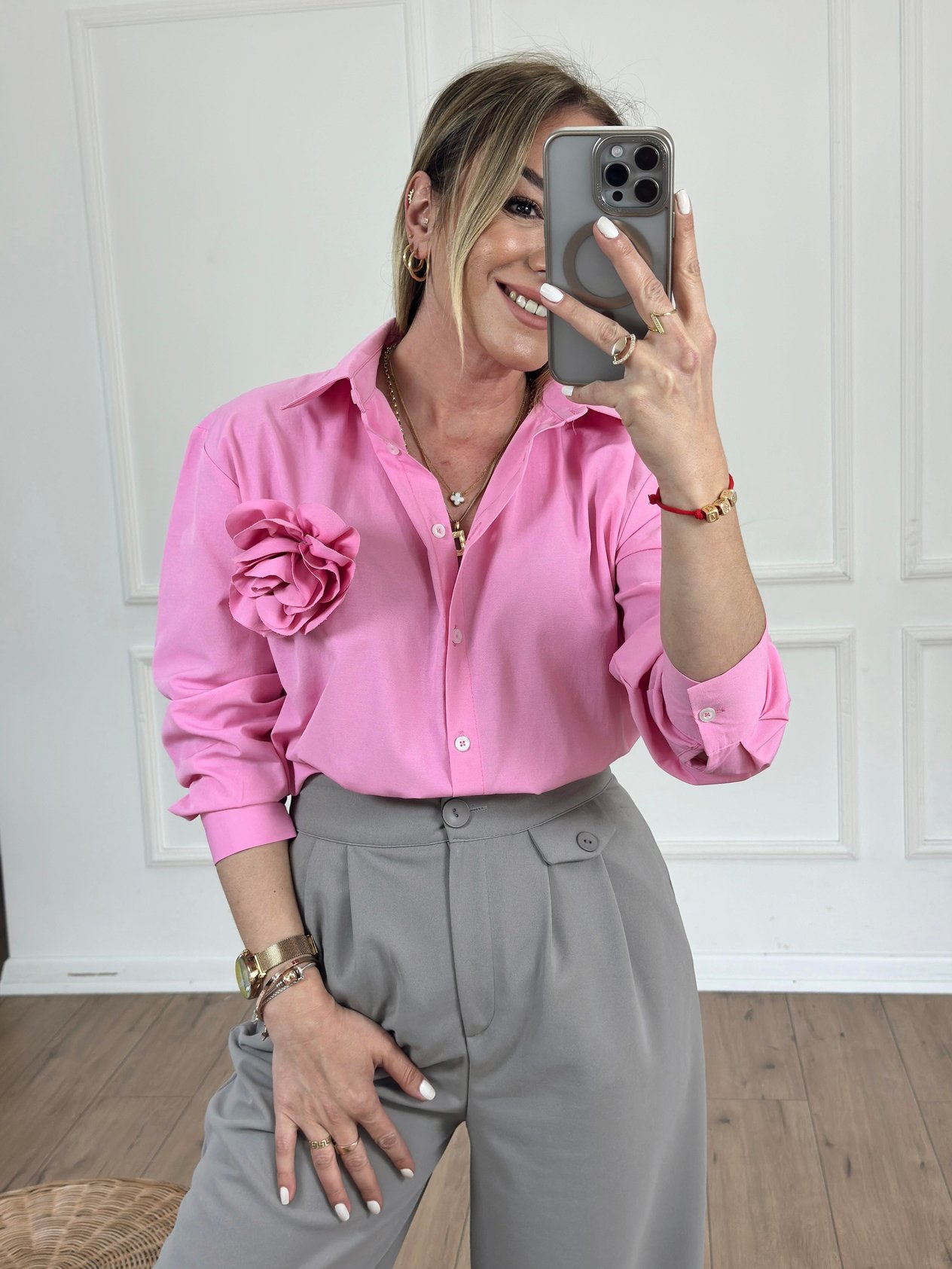 Gül Aksesuar Detaylı Gömlek PEMBE