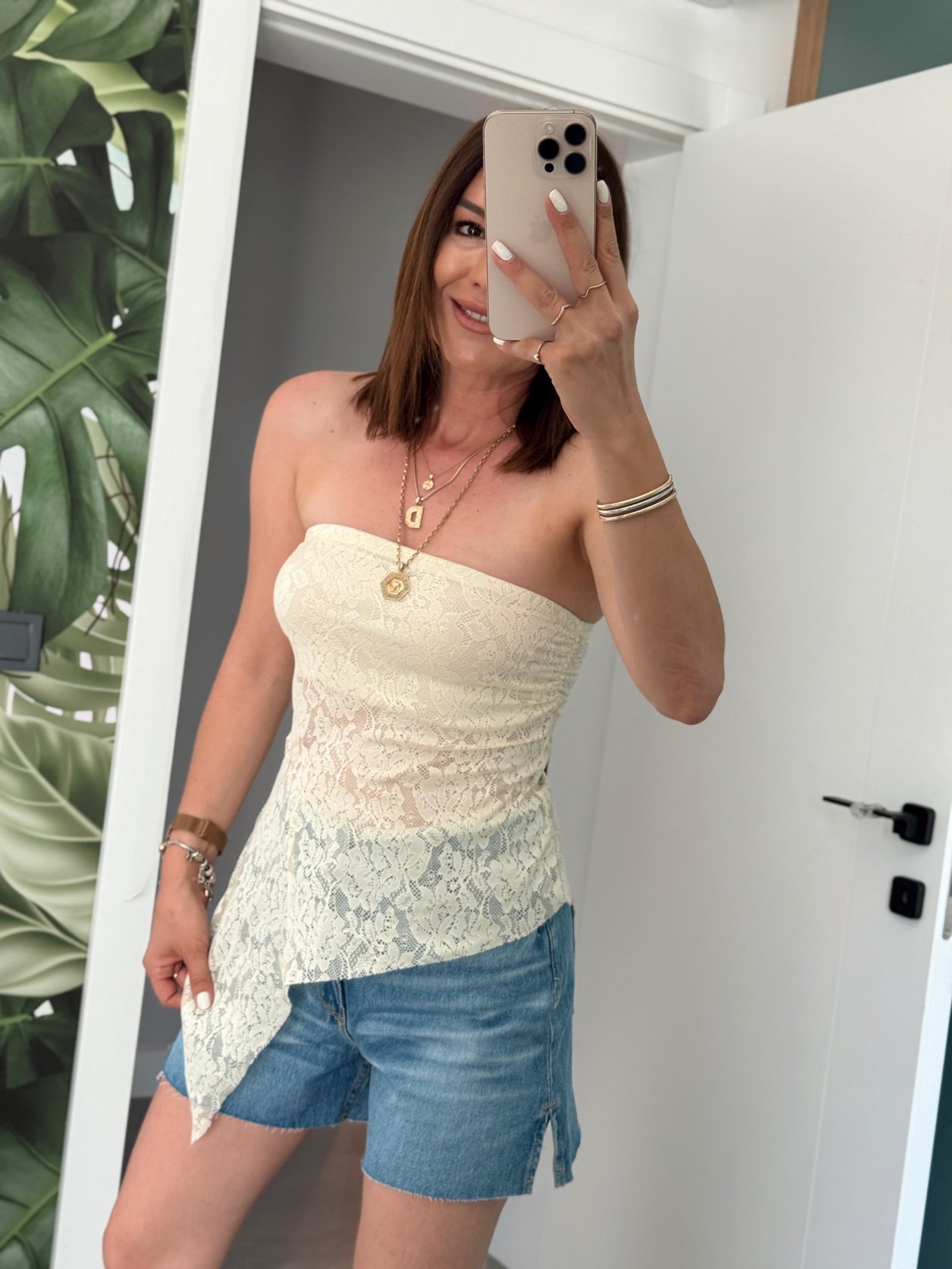 Önü Üçgen Dantelli Crop SARI