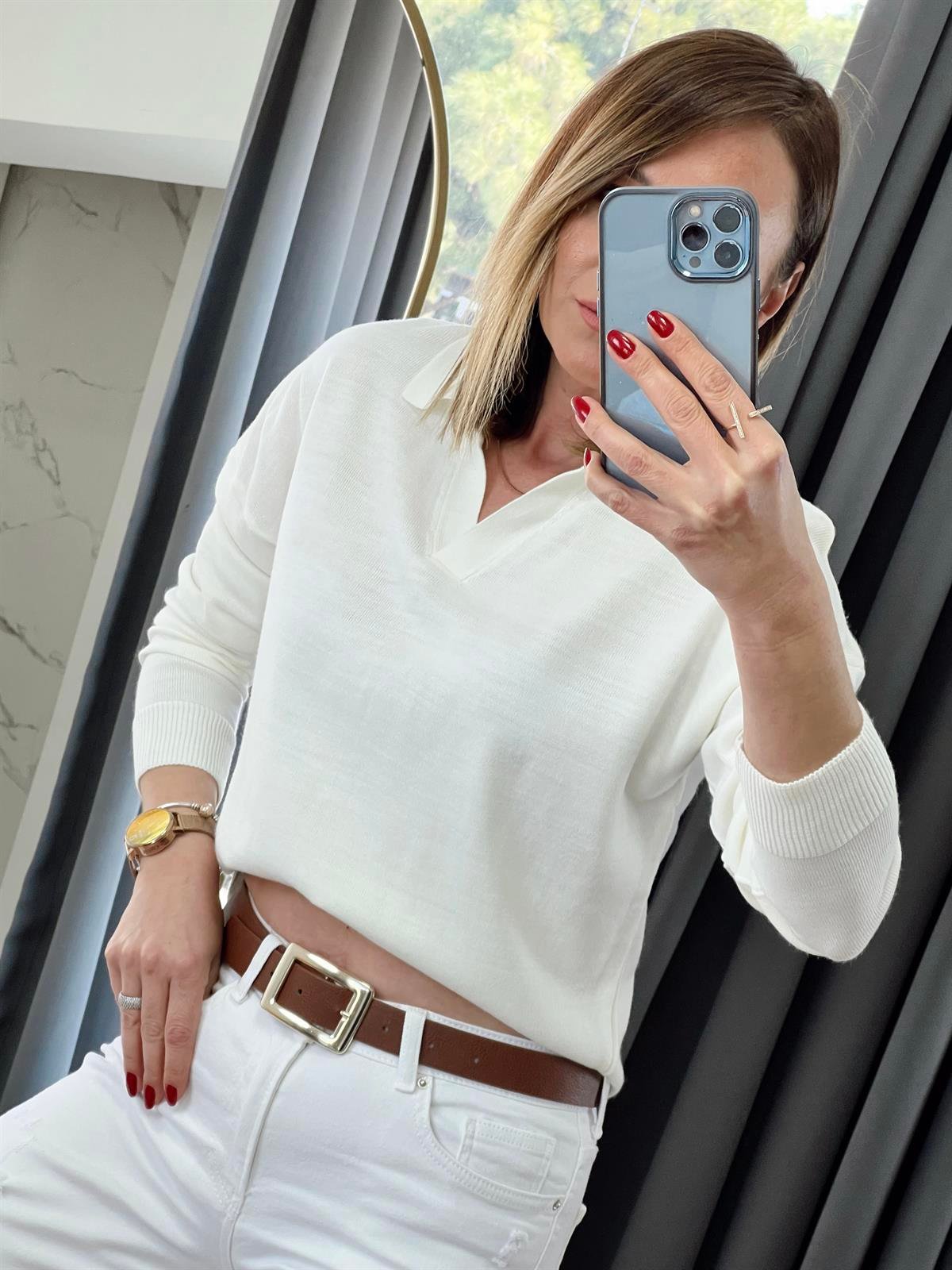  White