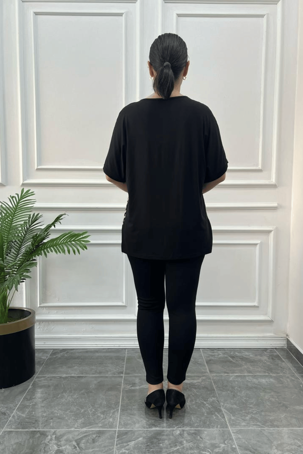 Büyük Beden Siyah Beyaz Çizgili Payet Cepli Tshirt