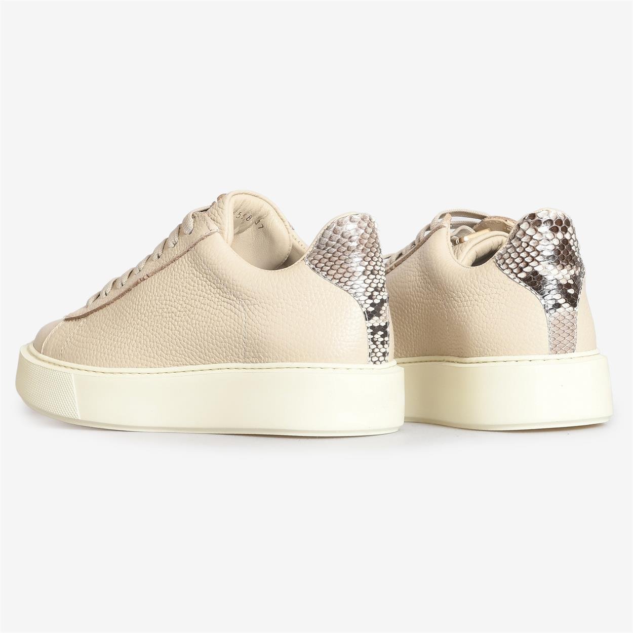 Bej Deri Yılan Desenli Kadın Sneakers