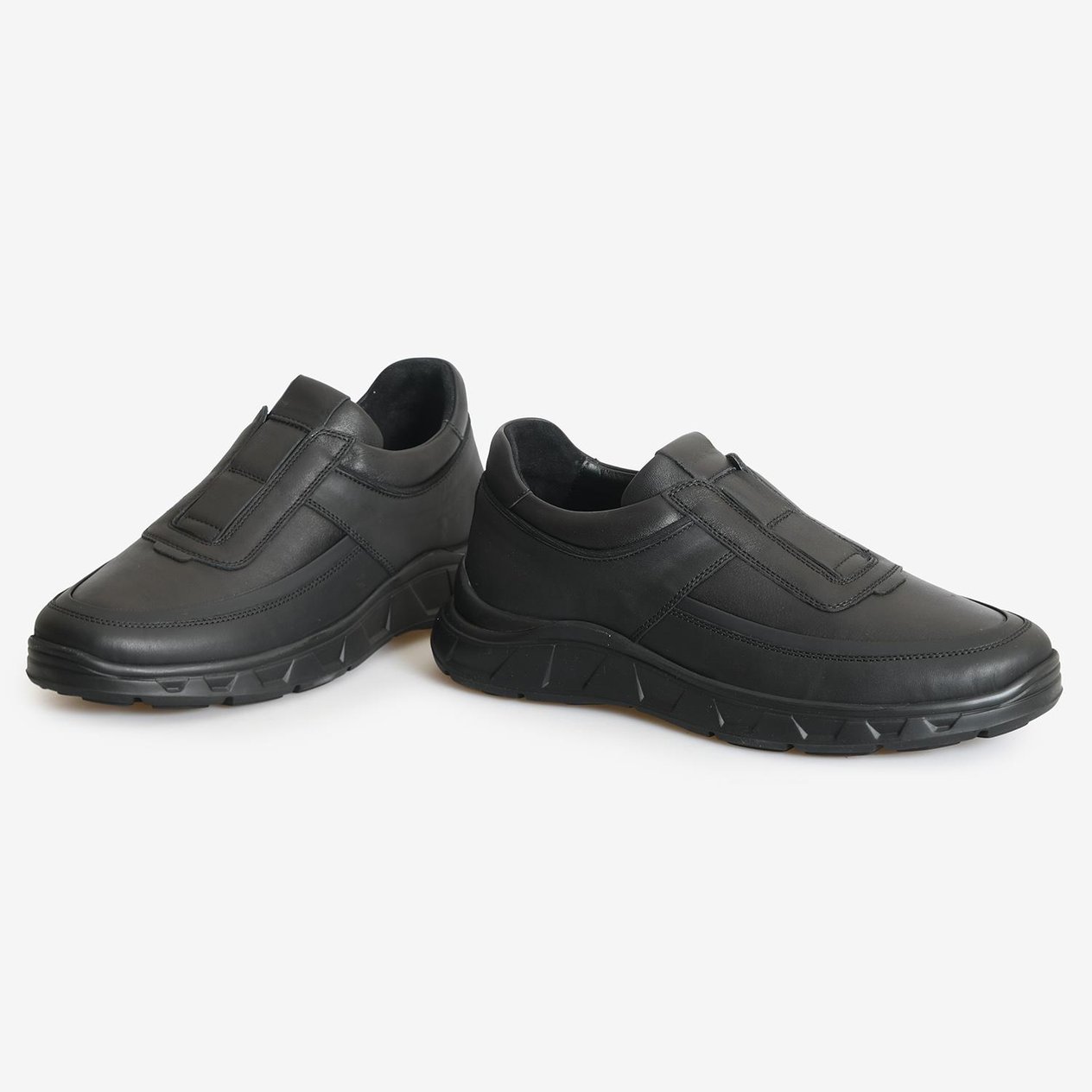 Siyah Deri Bağcıksız Erkek Sneaker