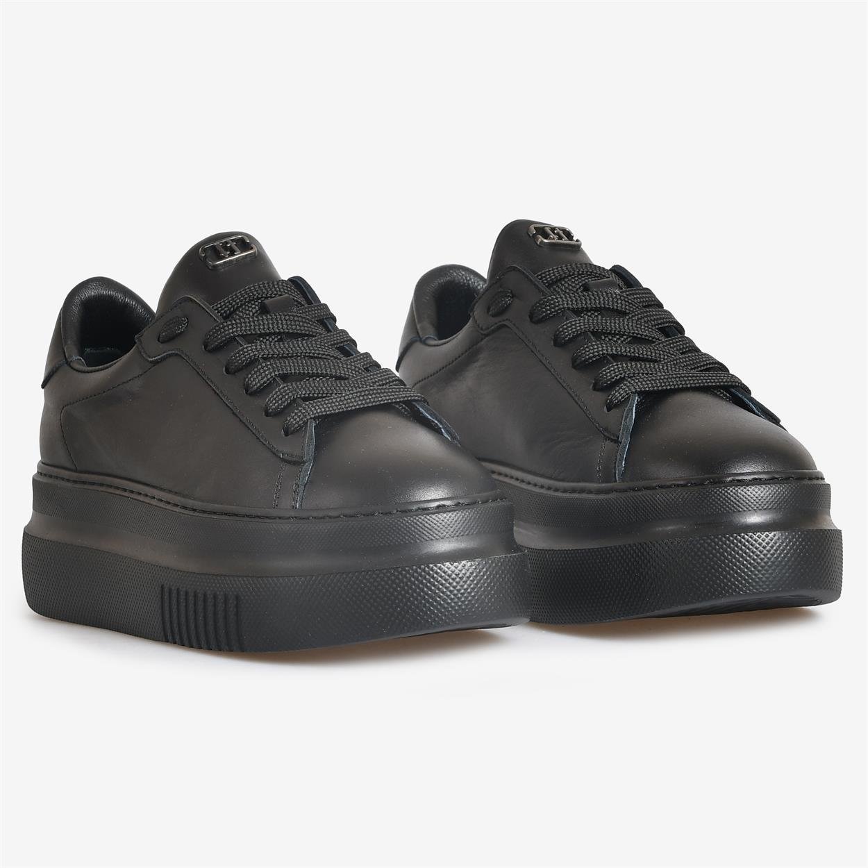 Siyah Deri Kadın Sneakers