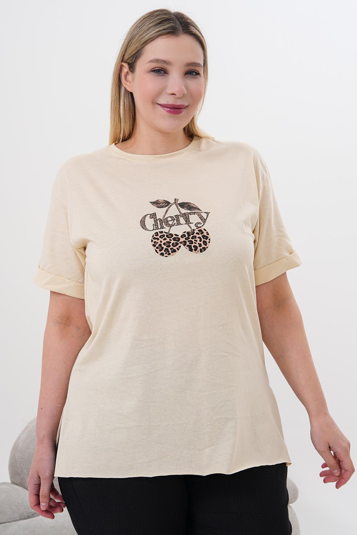 Tshirt Büyük Beden Kiraz Baskılı Uzun Yırtmaçlı Tshirt