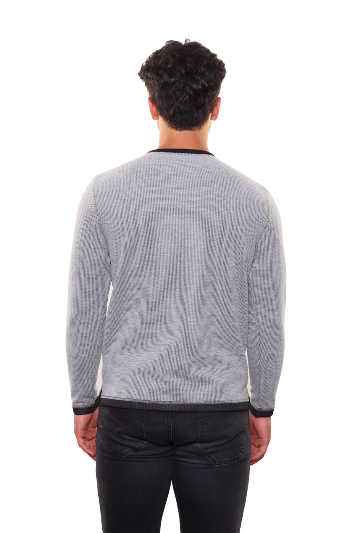 Yuvarlak Yaka Sweatshirt 