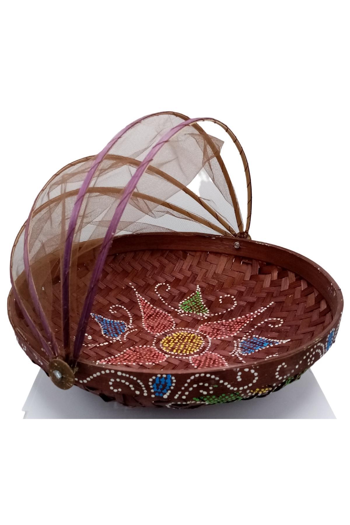 EndonezyaDünyadan HediyelerDNY-HD100491Keskin Hediyelik Eşya Ve TekstilKahverengi Hasır Ekmek Sepeti 35cm Hareketli Tül Kapaklı Batikli Kulplu