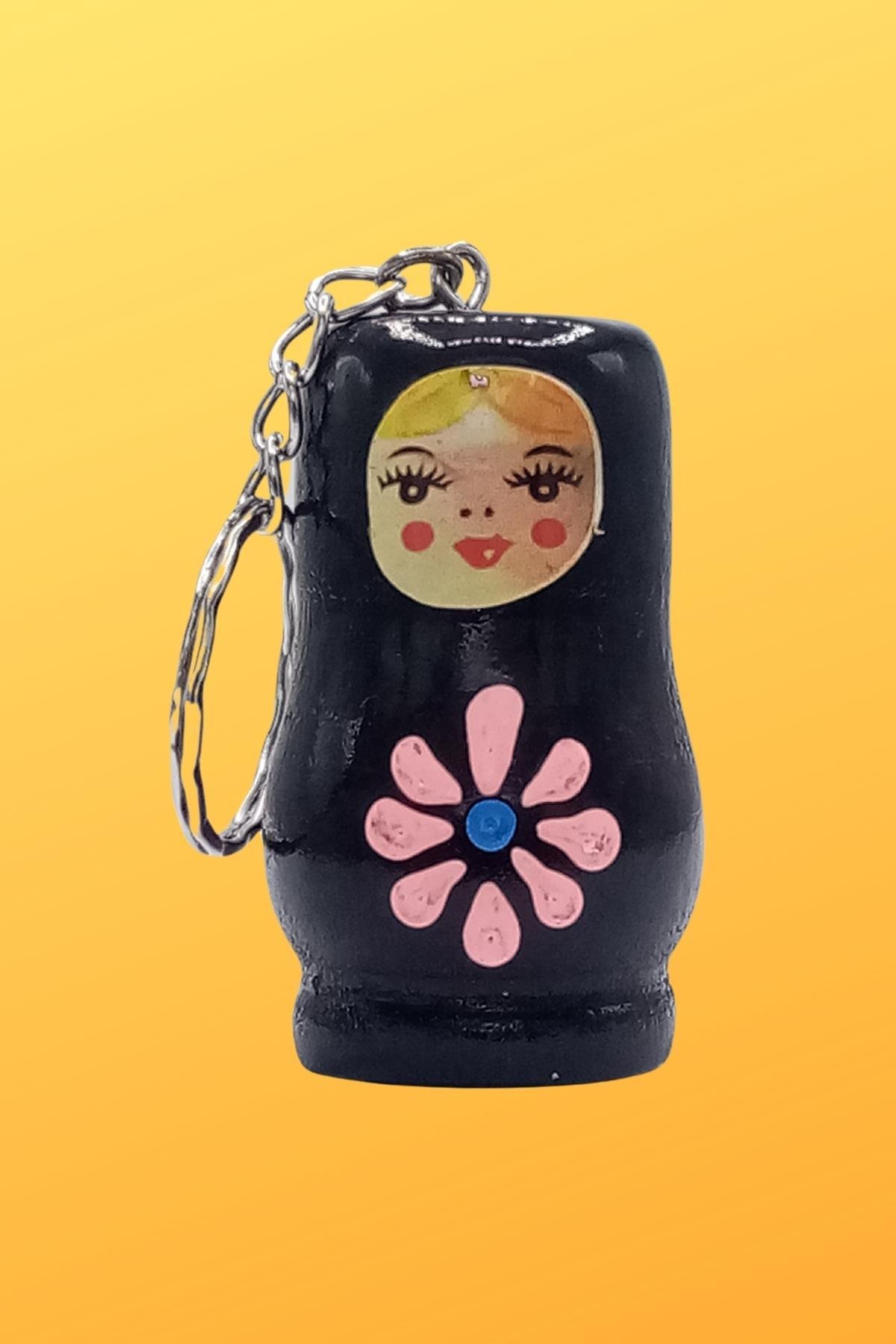 RusyaDünyadan HediyelerDNY-HDYOZGSY5Keskin Hediyelik Eşya Ve TekstilAhşap Matruşka Bebek Anahtarlık Siyah 5cm Büyük Boy