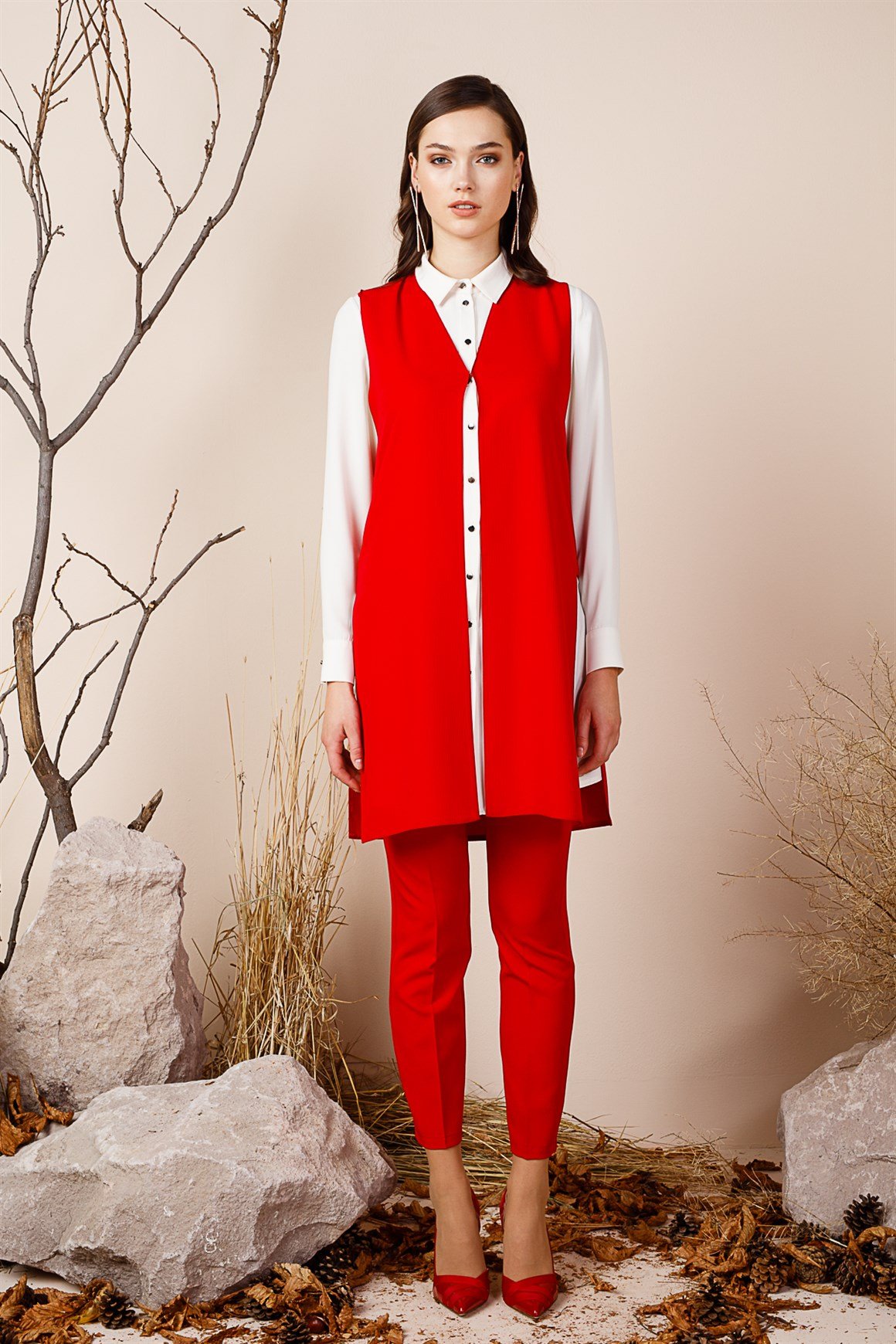 Red - Cuff and Back Detailed Suit with Vest
