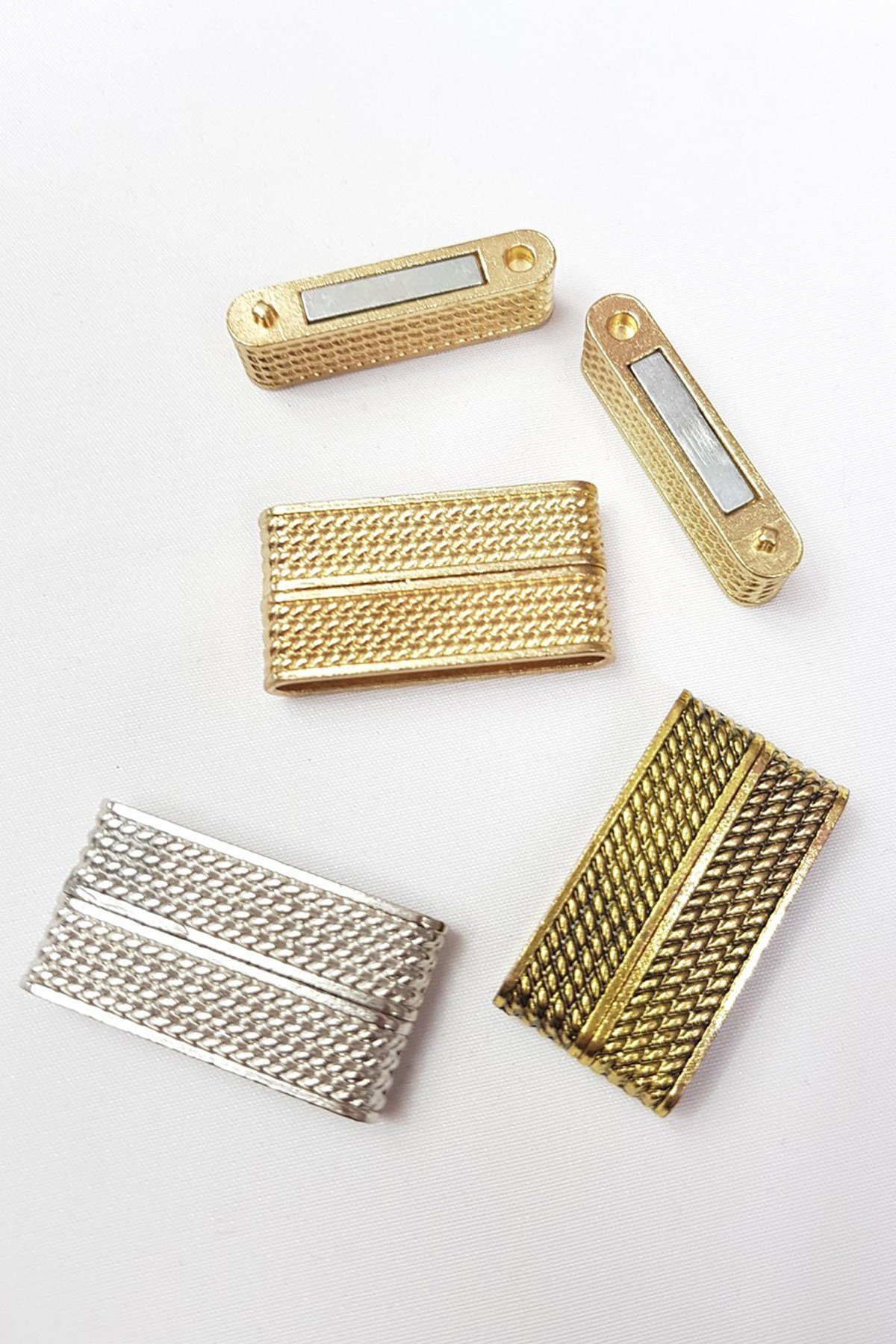 Wide Magnetic Bracelet and Necklace Clip