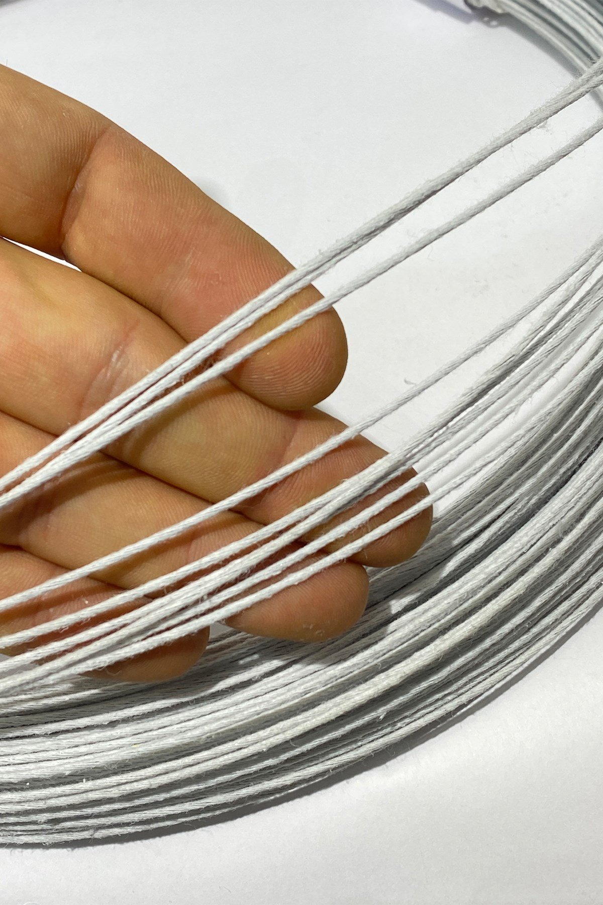 Taç Ve Çiçek Teli-İp Sargılı Metal Tel 1,5 mm 10 Metre