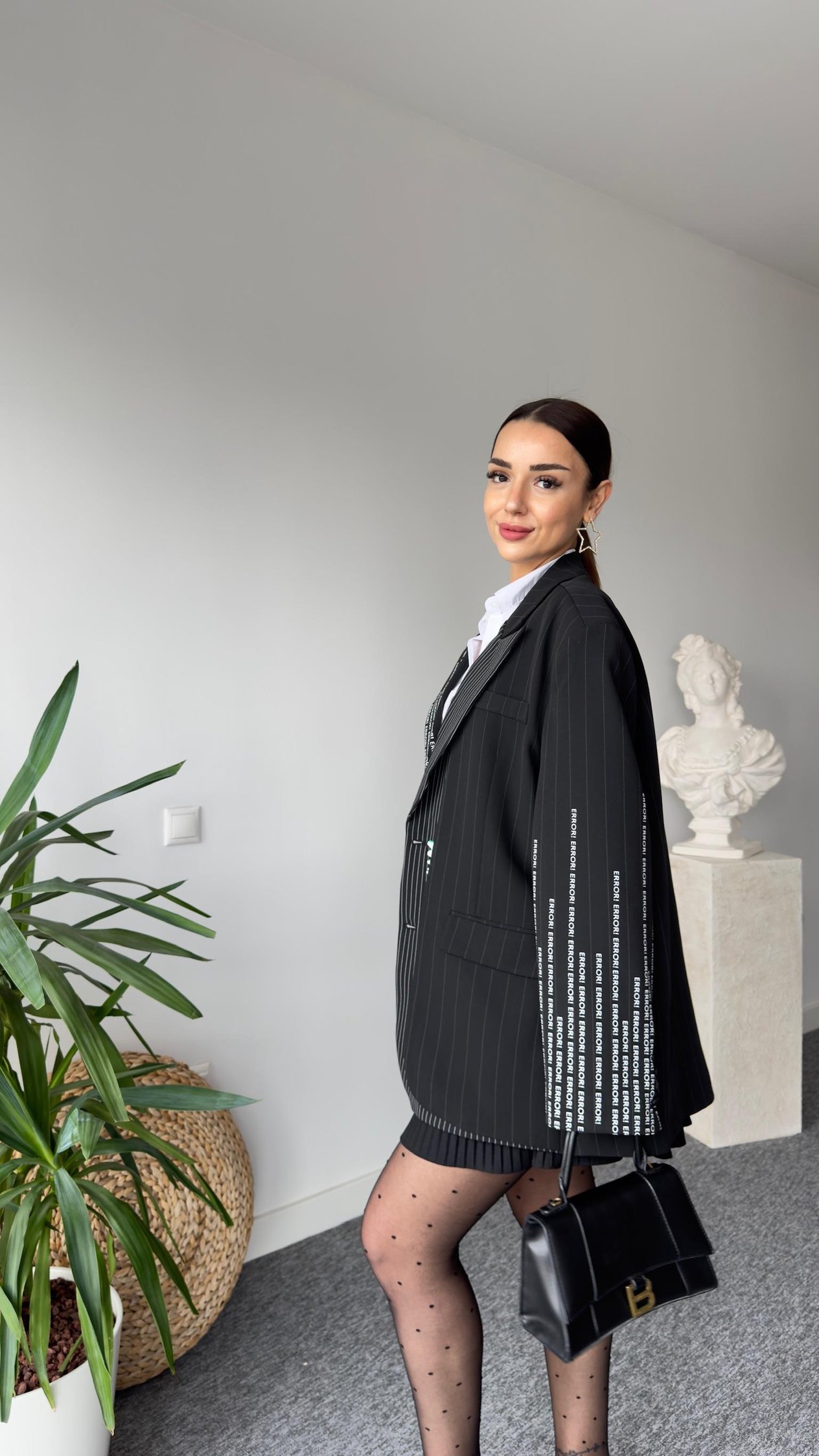 Perpa Yazı Detaylı Siyah Blazer Ceket