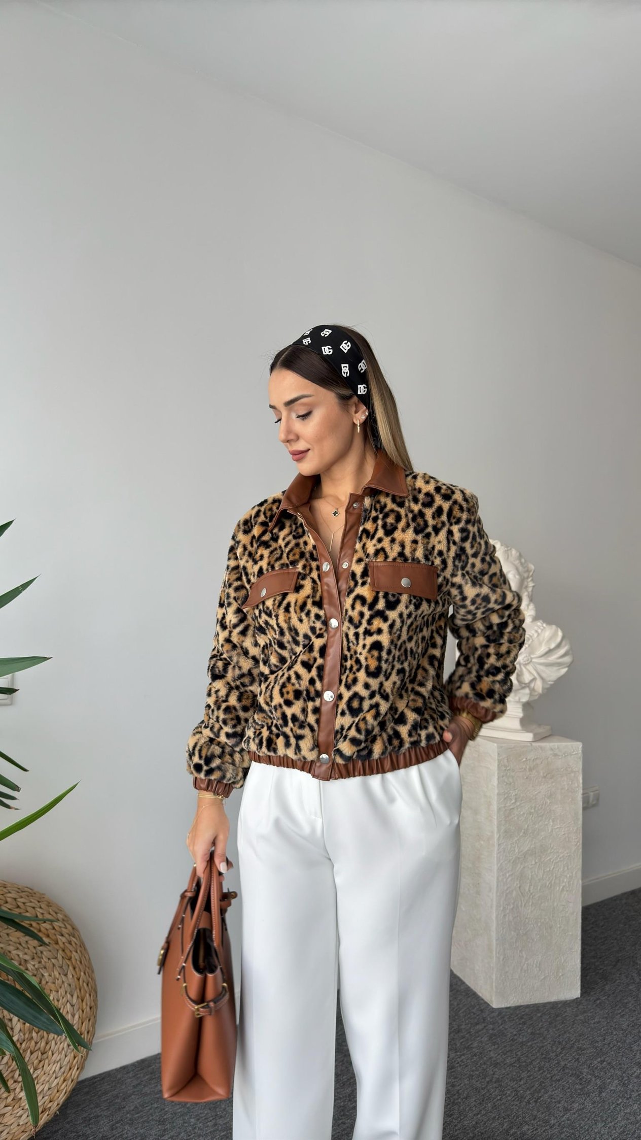 Deri Detaylı Peluş Leopar Ceket