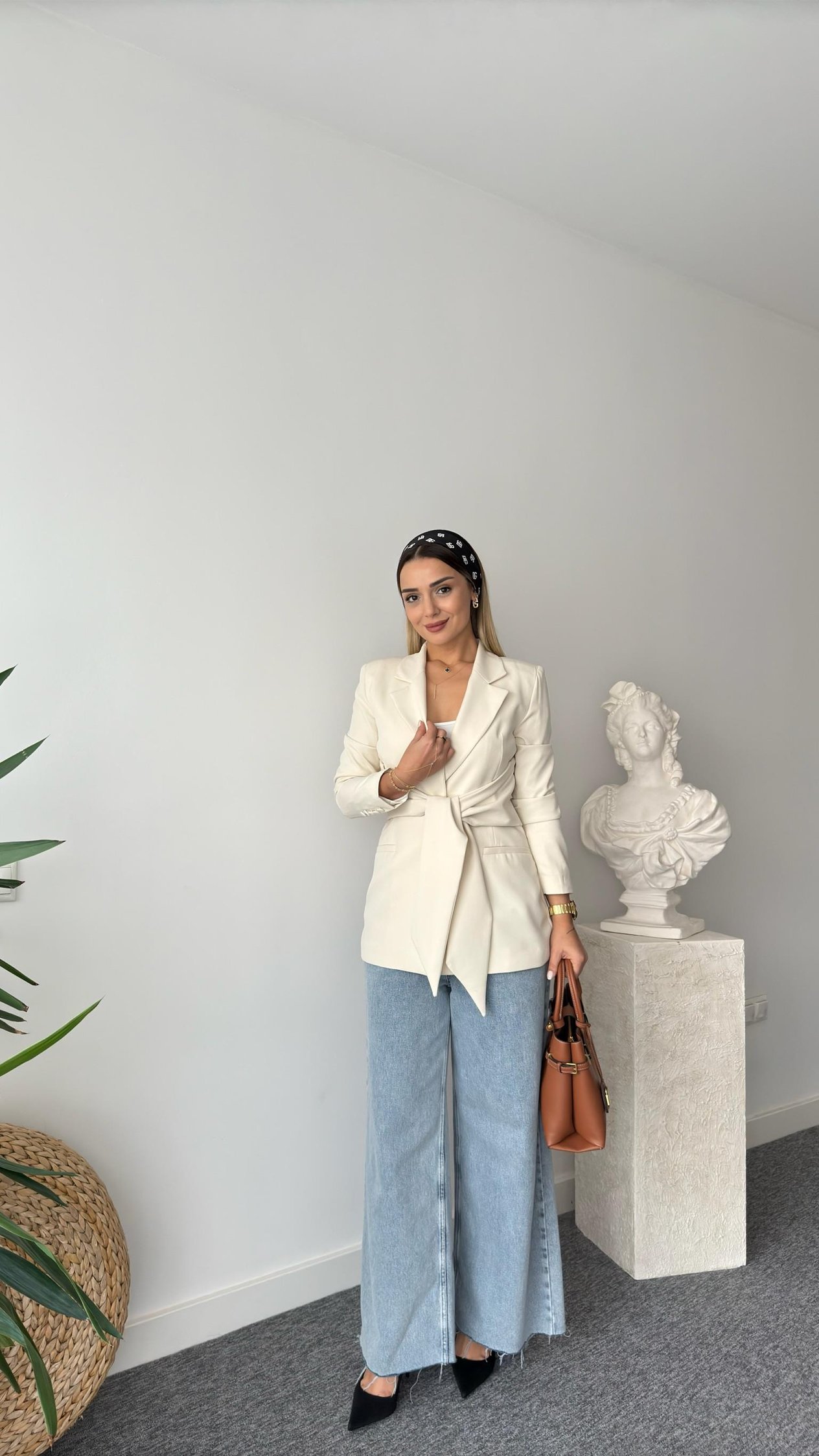 Flavi Kuşaklı Bej Blazer Ceket