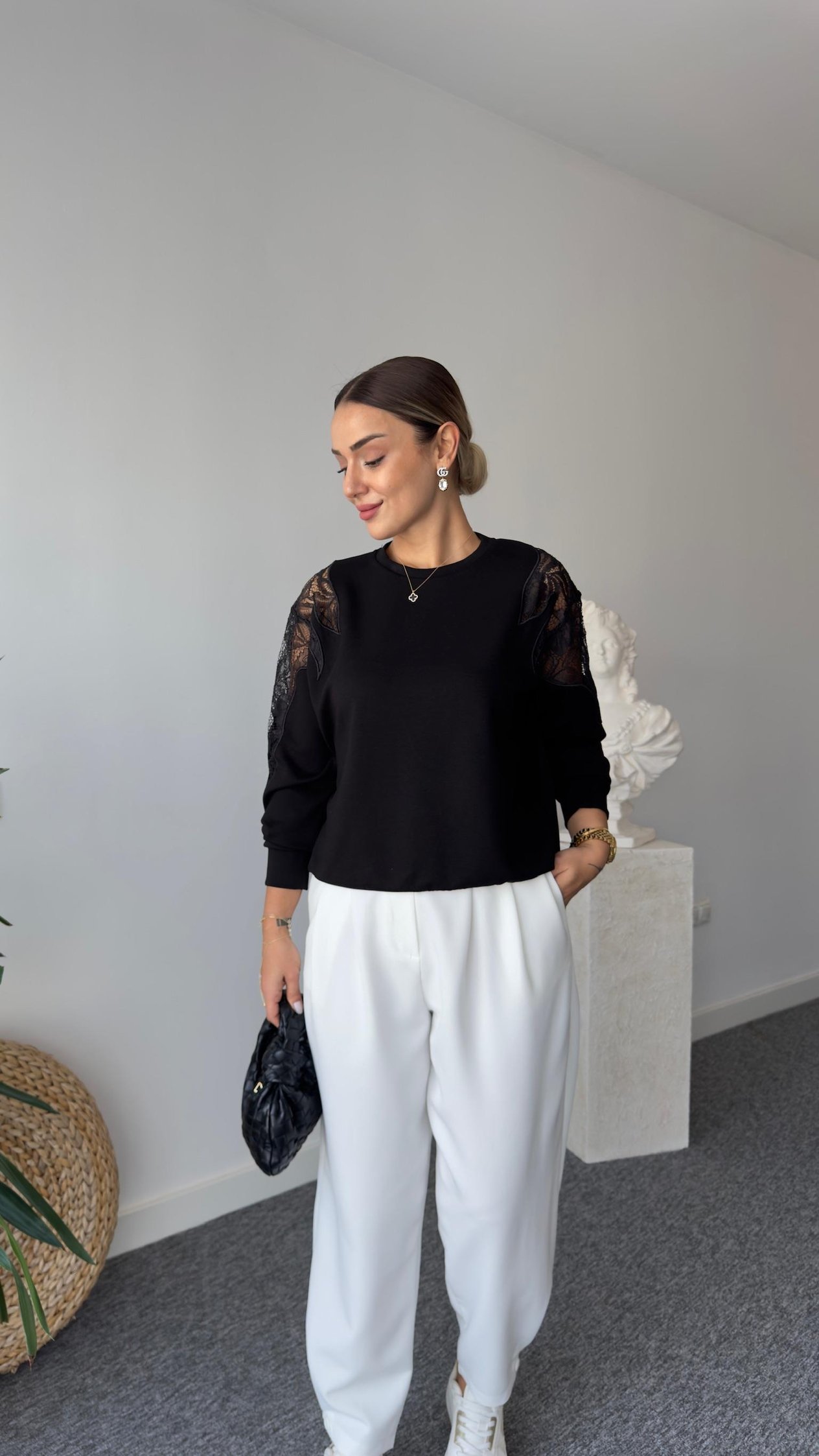 Lazer Güpür Nakışlı Siyah Modal Sweat
