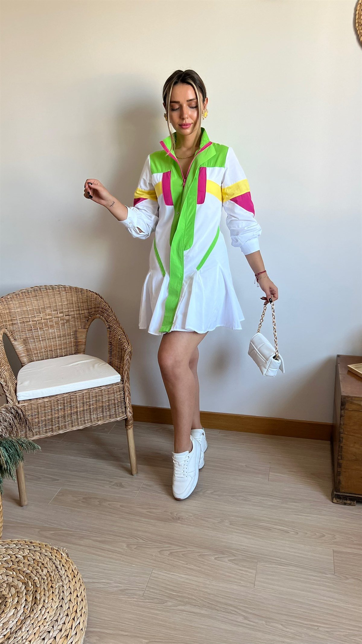 Twist Model Renkli Beyaz Elbise
