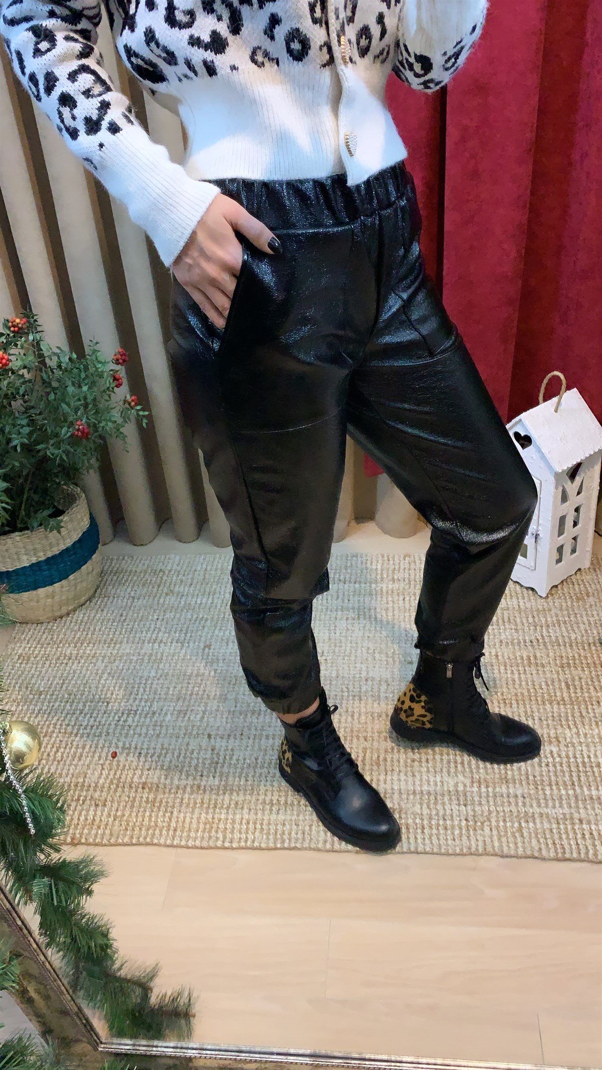 Siyah Rugan Pantolon