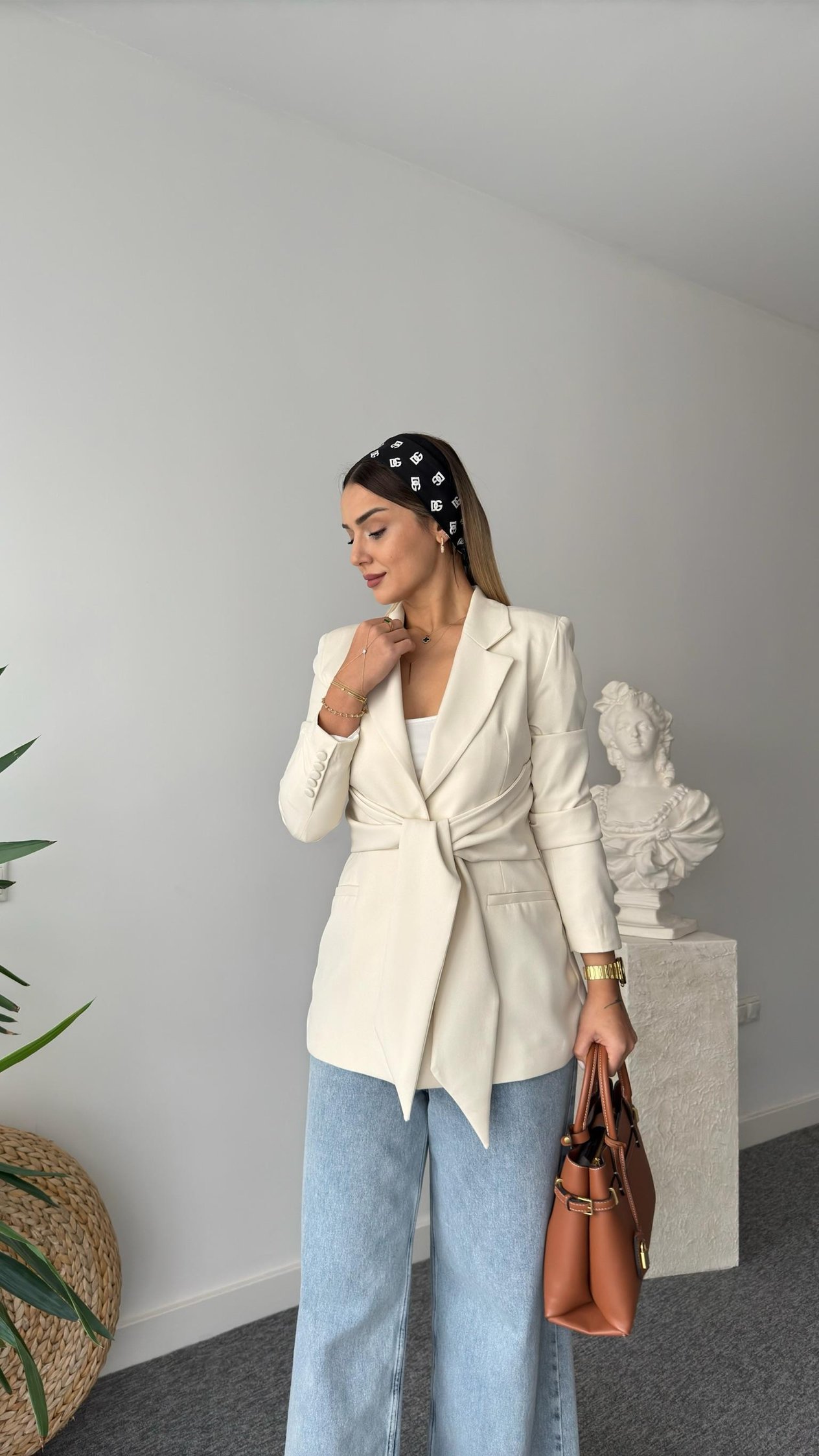 Flavi Kuşaklı Bej Blazer Ceket