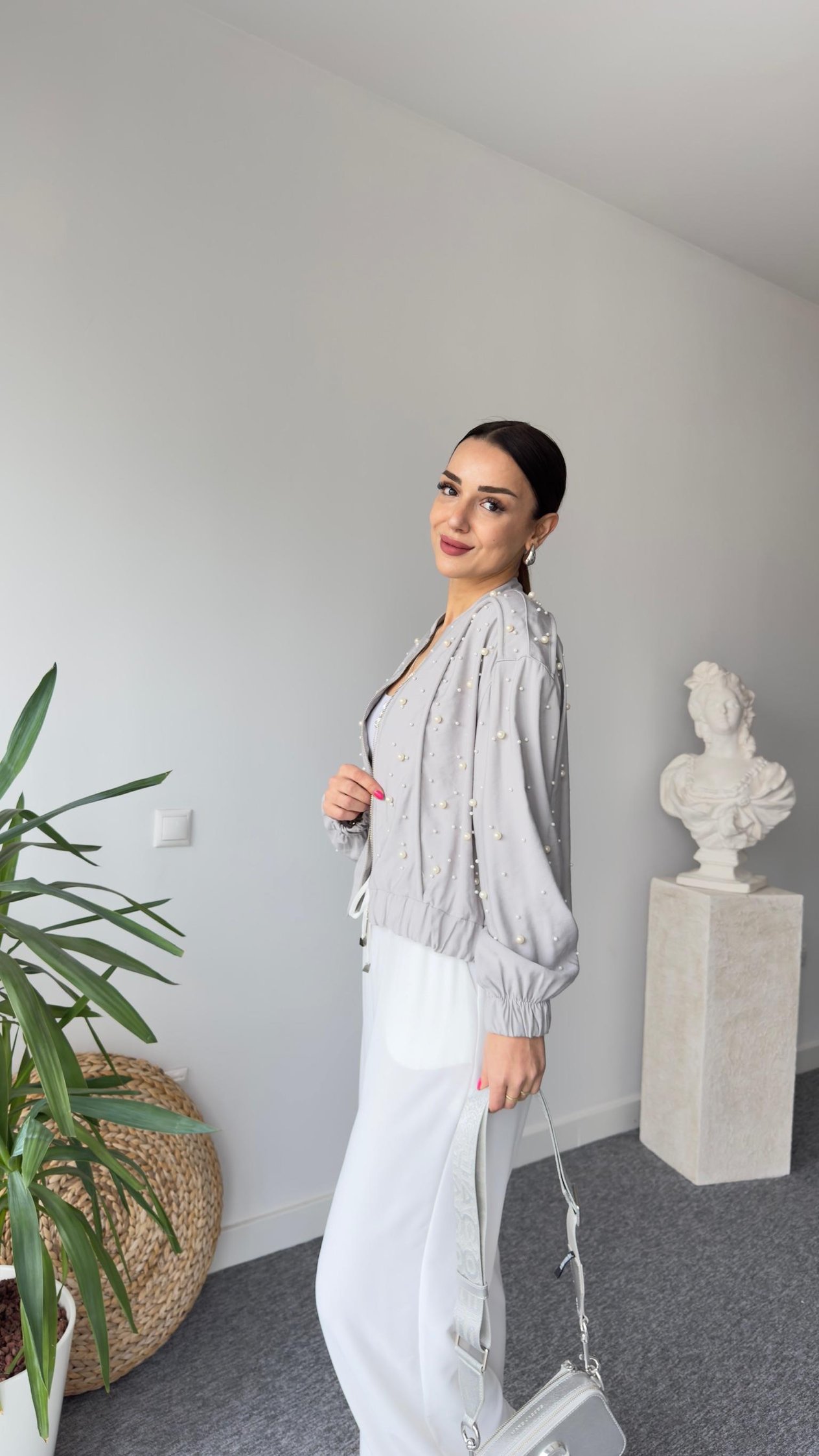 New İncili Gri Bomber Ceket