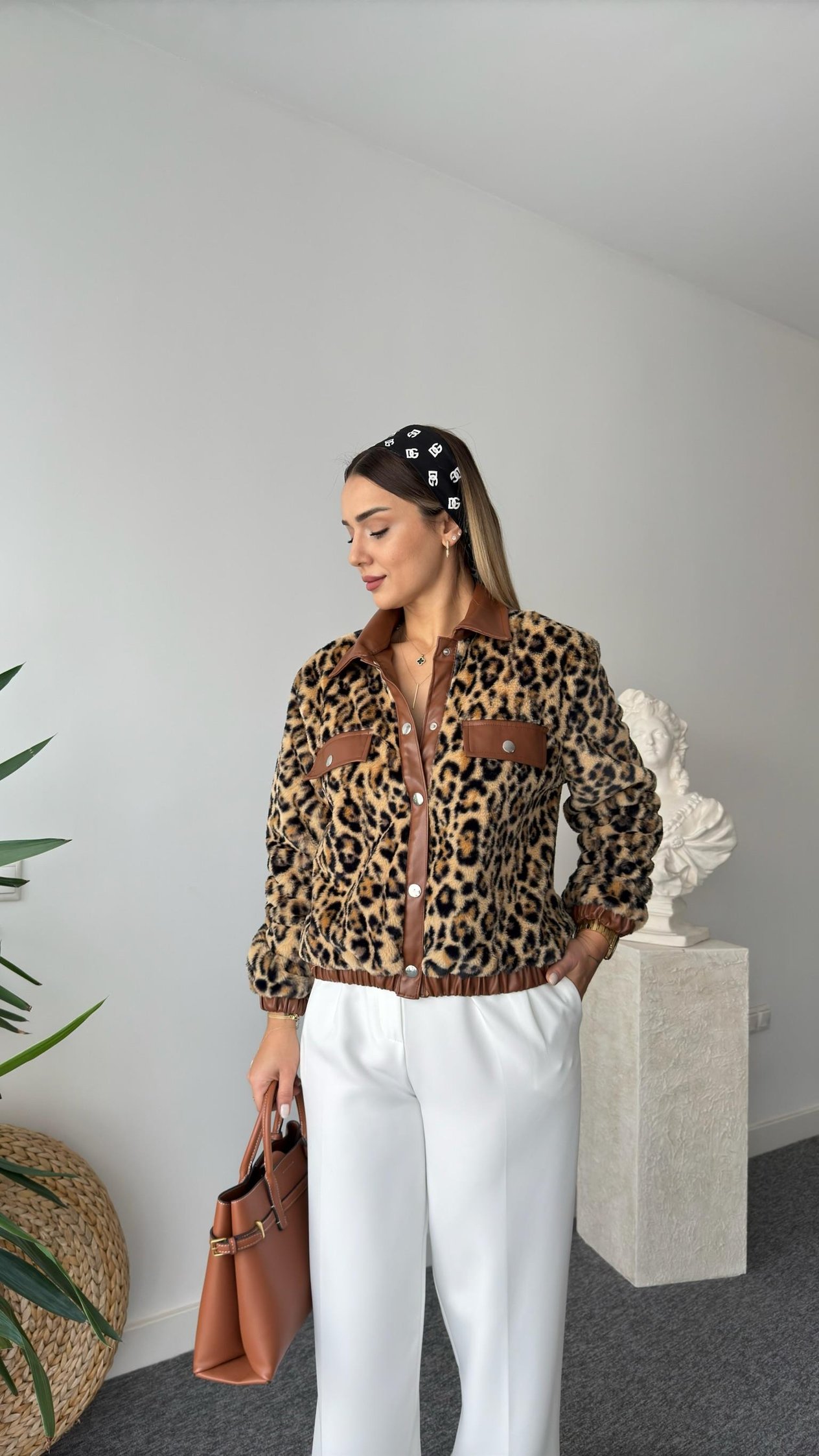 Deri Detaylı Peluş Leopar Ceket