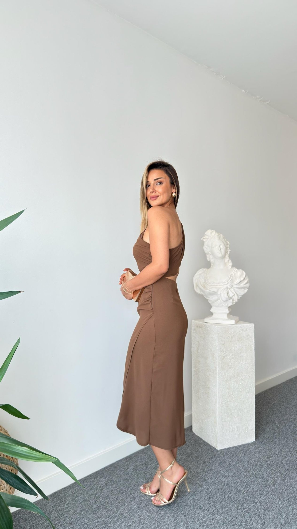 Kahve Jamile Pencere Detaylı Elbise 