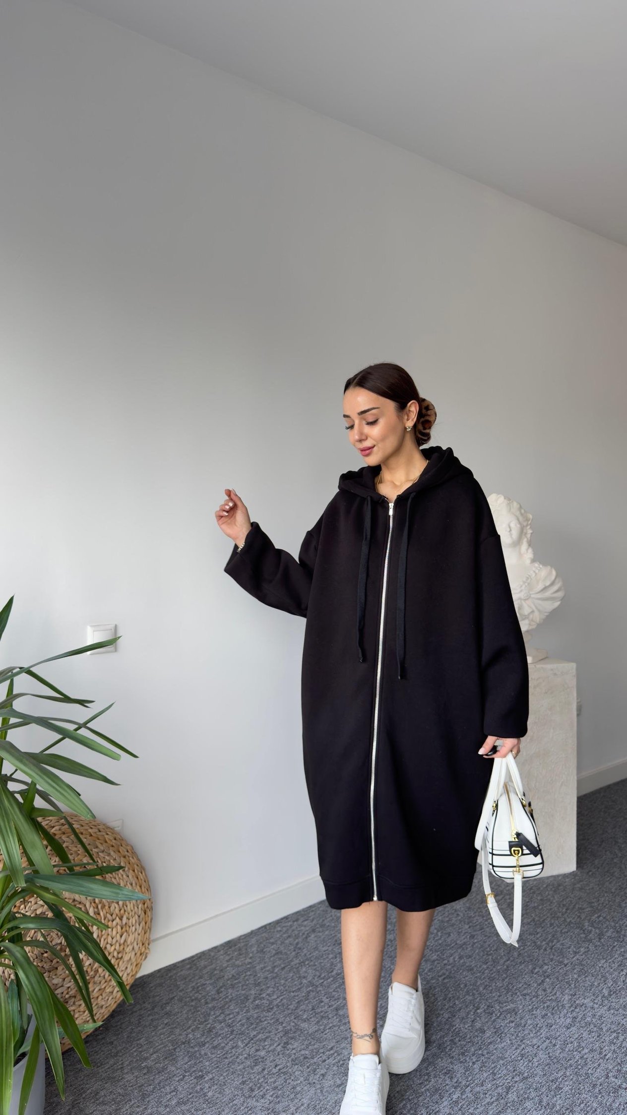 Oversize Şardonlu Kapüşonlu Elbise