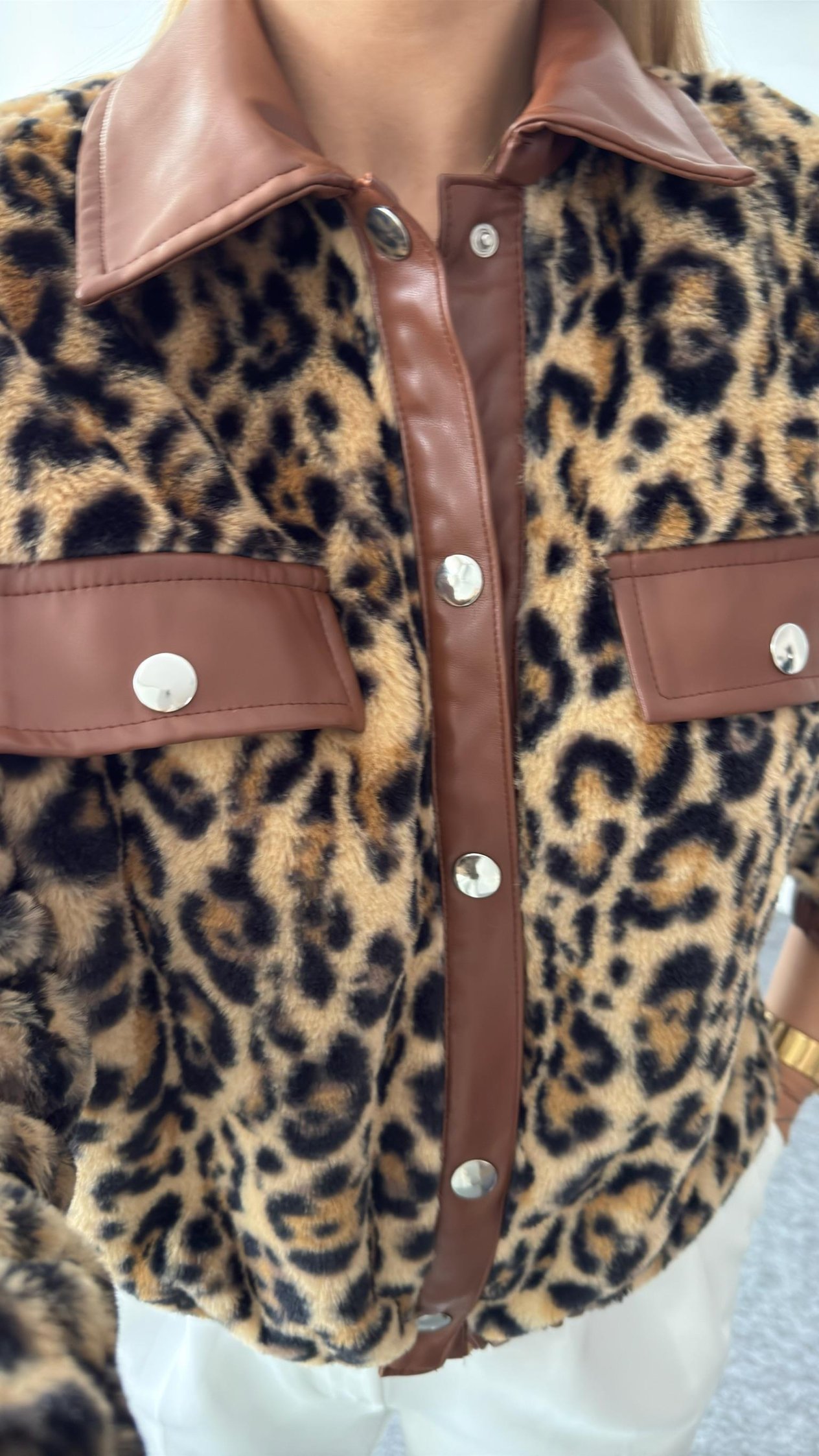 Deri Detaylı Peluş Leopar Ceket