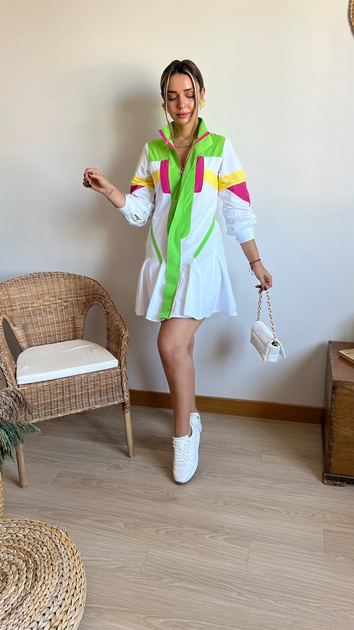 Twist Model Renkli Beyaz Elbise