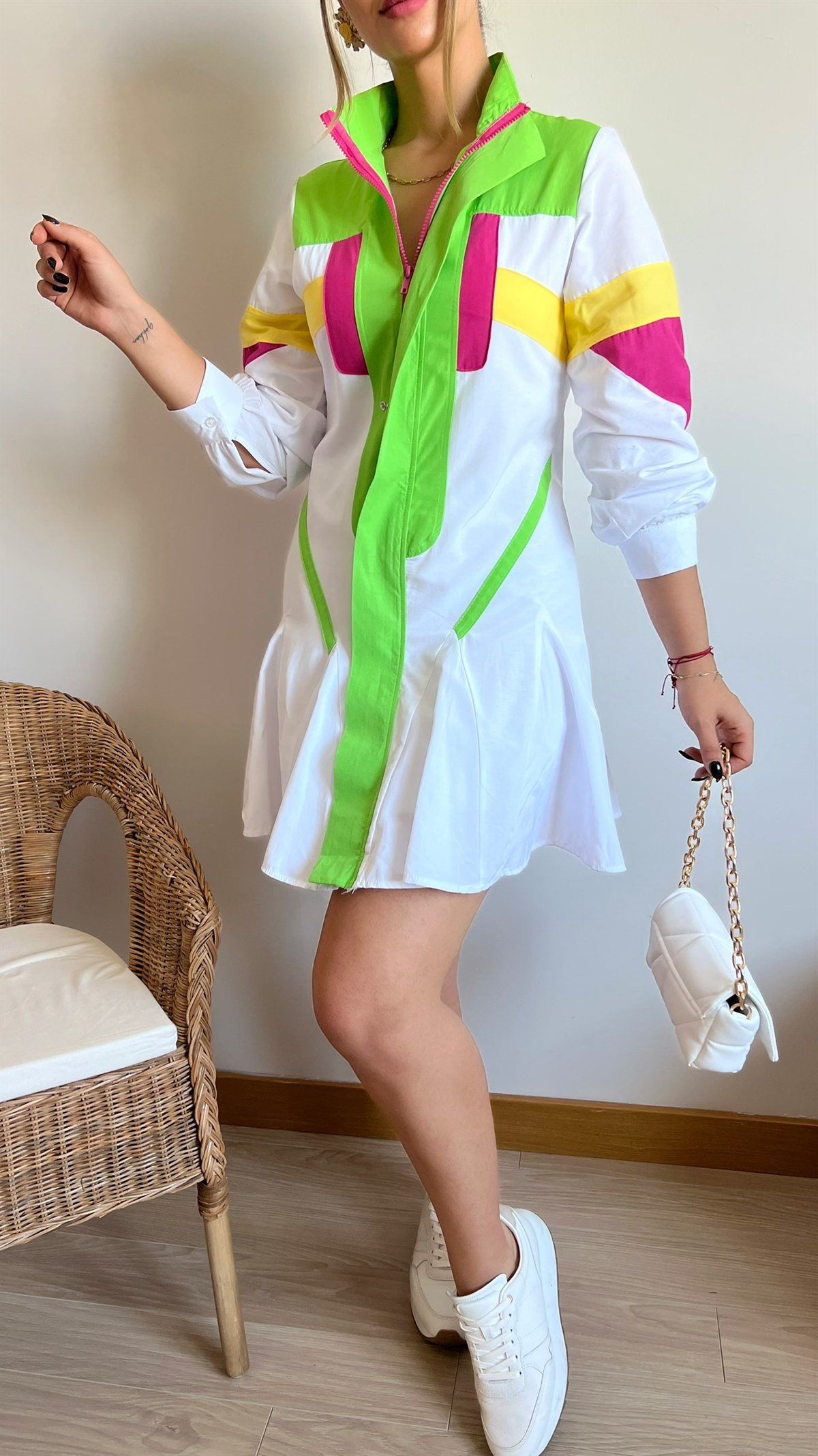 Twist Model Renkli Beyaz Elbise