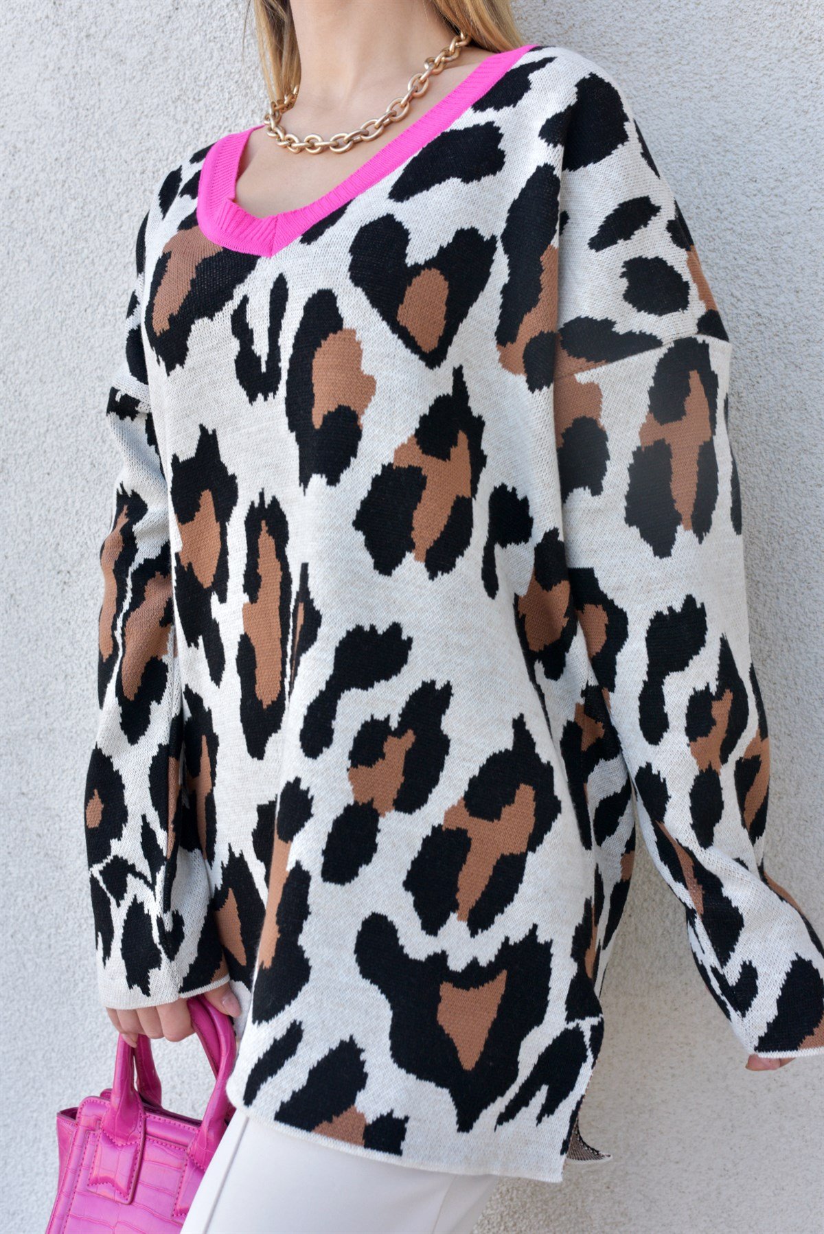 Pembe Yaka Detaylı Leopar Kazak