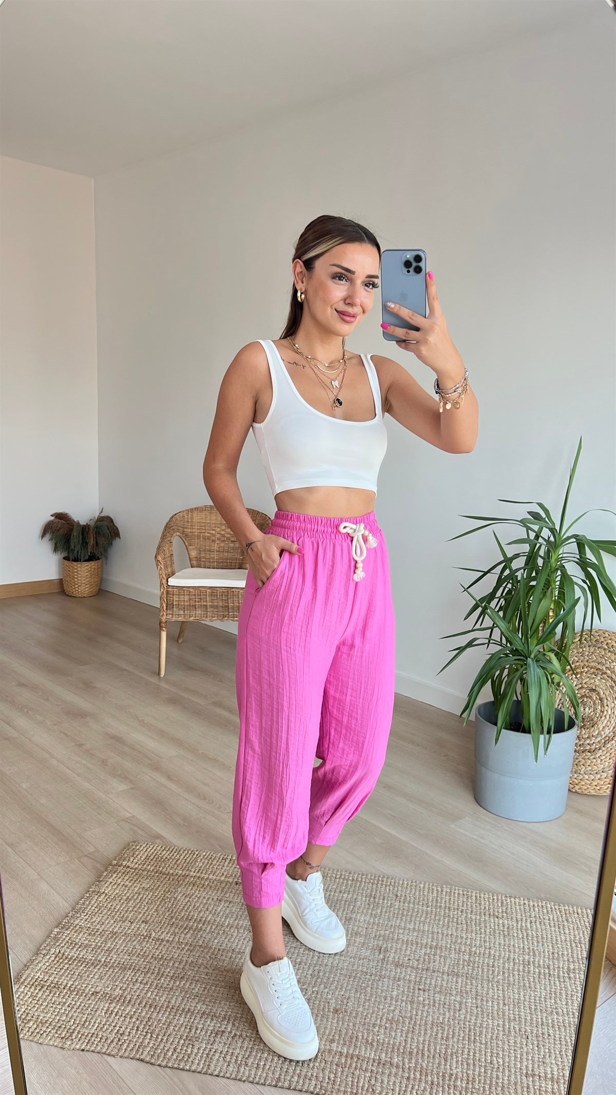 Beli Lastikli Paça Pile Detaylı Fuşya  Pantolon