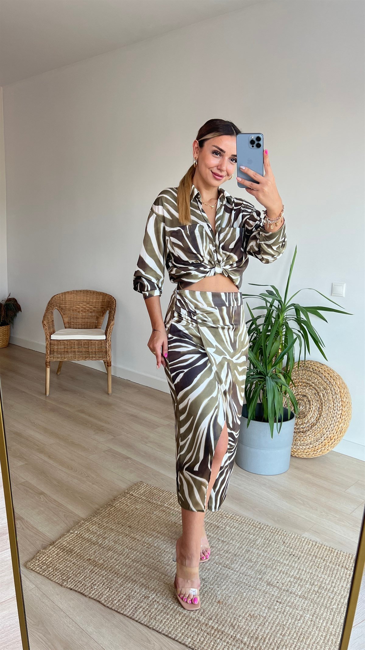 Zara Model Yırtmaç Detaylı Zebra Desen Etek