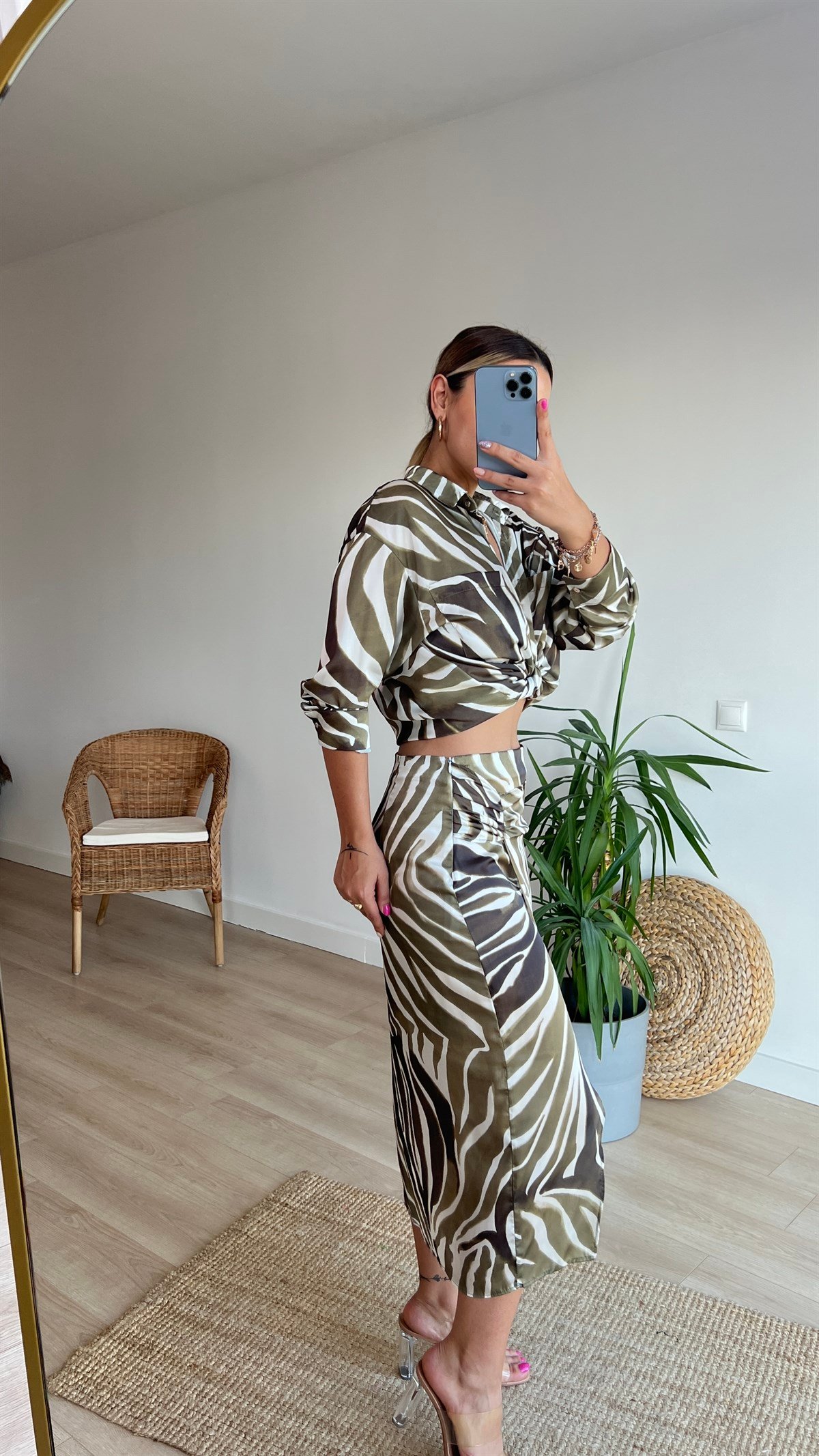 Zara Model Yırtmaç Detaylı Zebra Desen Etek