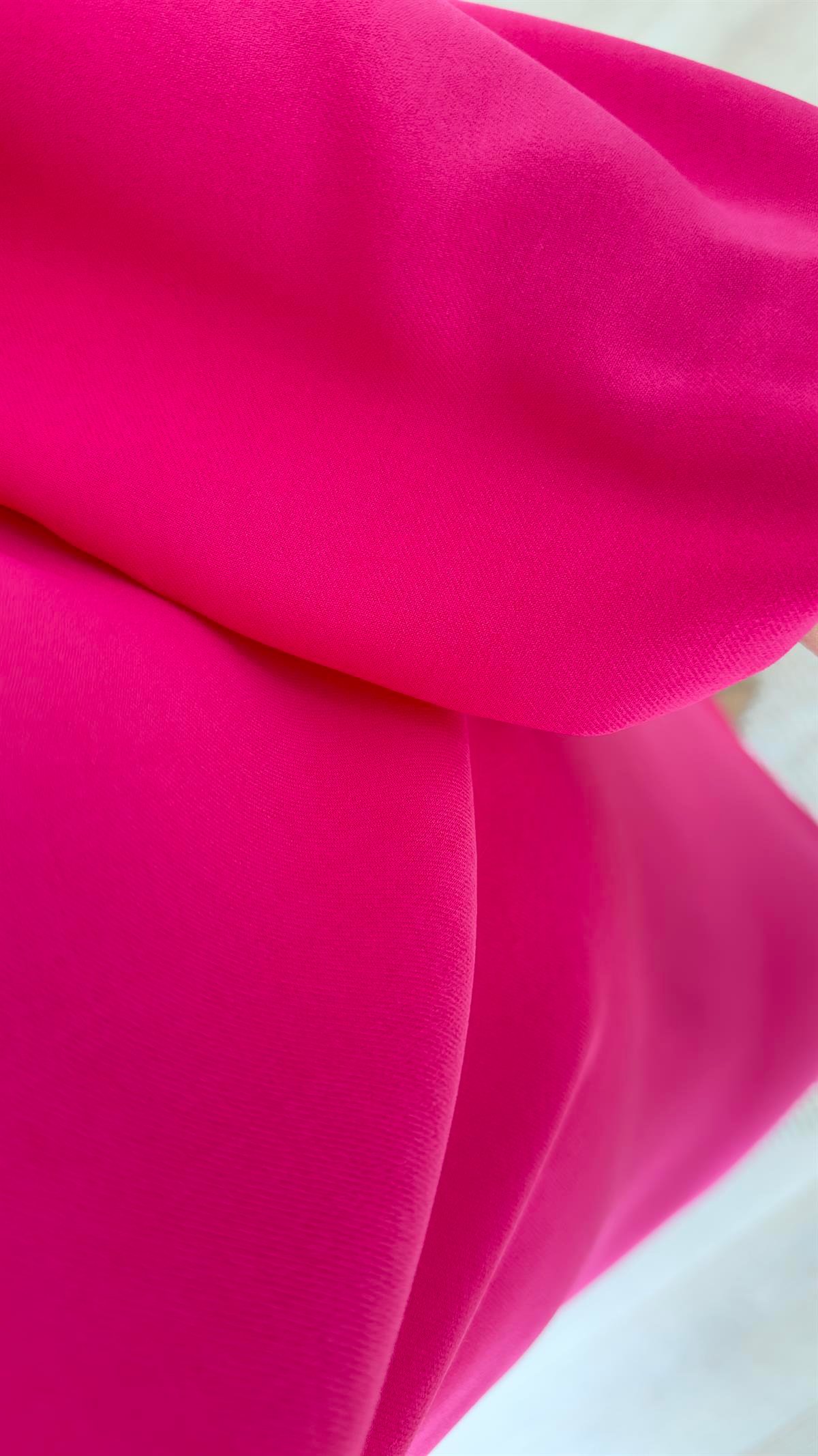 Kare Yaka Pembe Elbise 