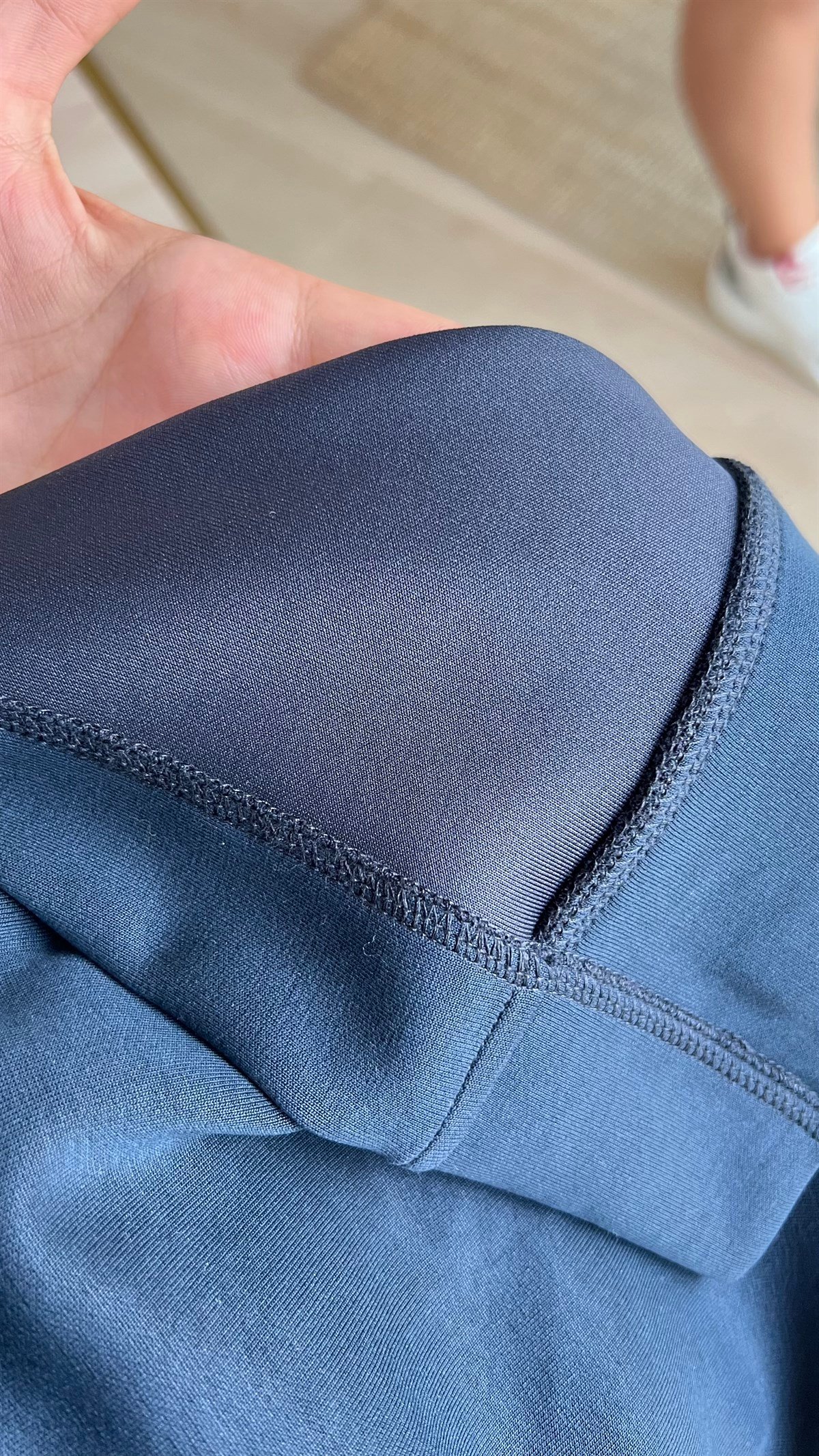 Modal Kumaş Yanları Yırtmaçlı Lacivert Sweat