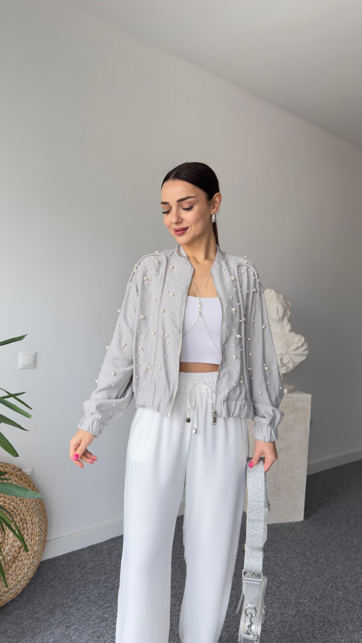 New İncili Gri Bomber Ceket
