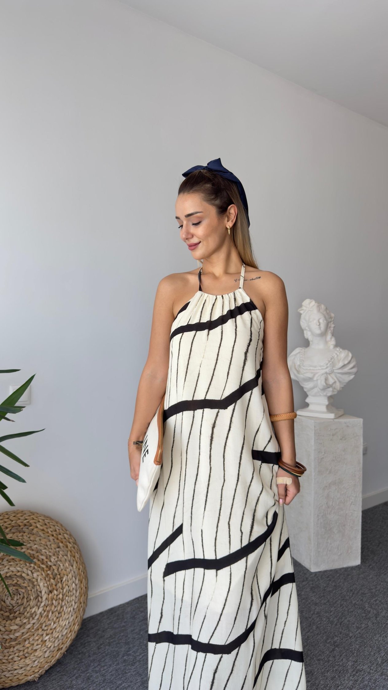 Sinda Massi Model Siyah Beyaz Çizgili Elbise 