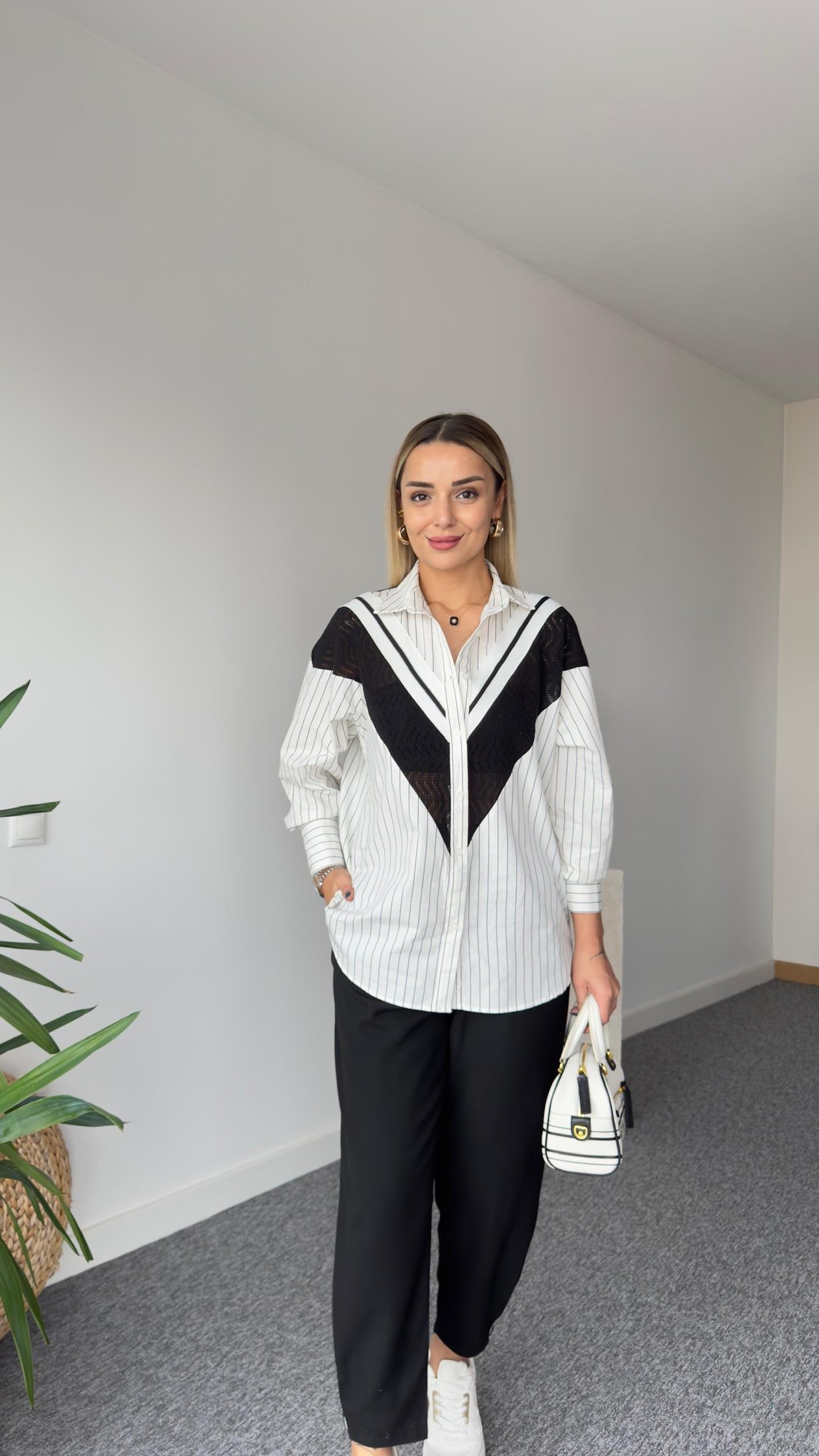 Casa Ribanalı Siyah Beyaz Çizgili Gömlek