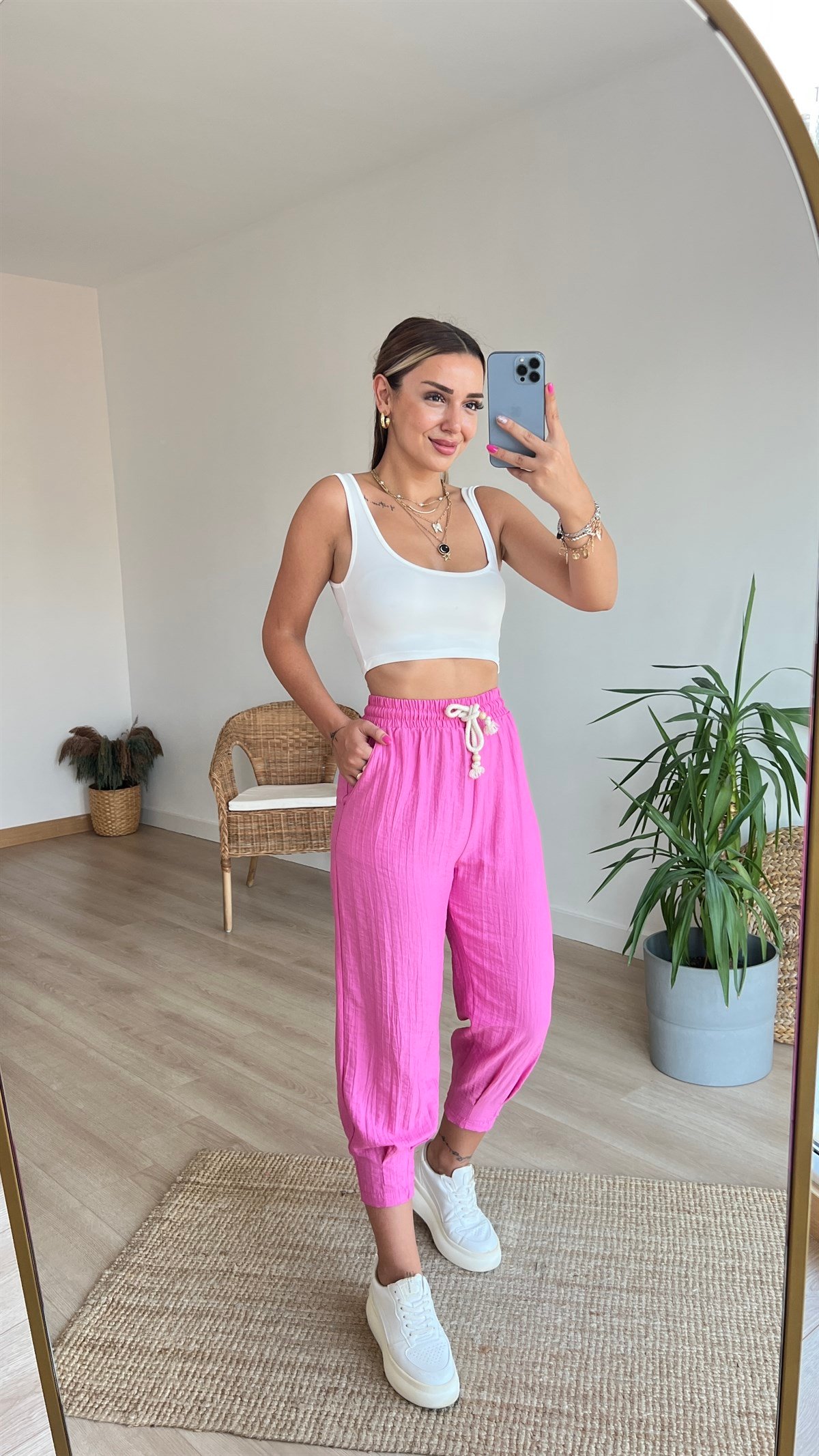 Beli Lastikli Paça Pile Detaylı Fuşya  Pantolon