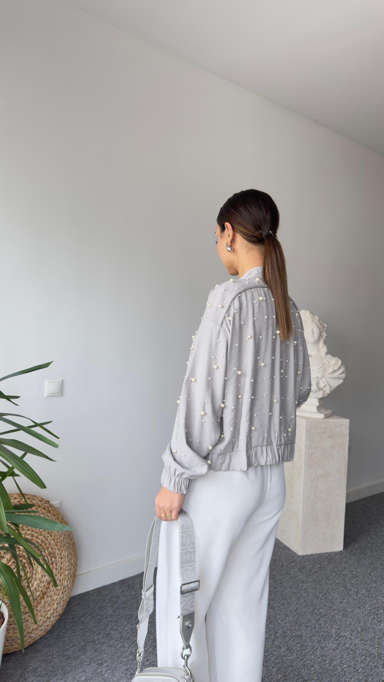 New İncili Gri Bomber Ceket