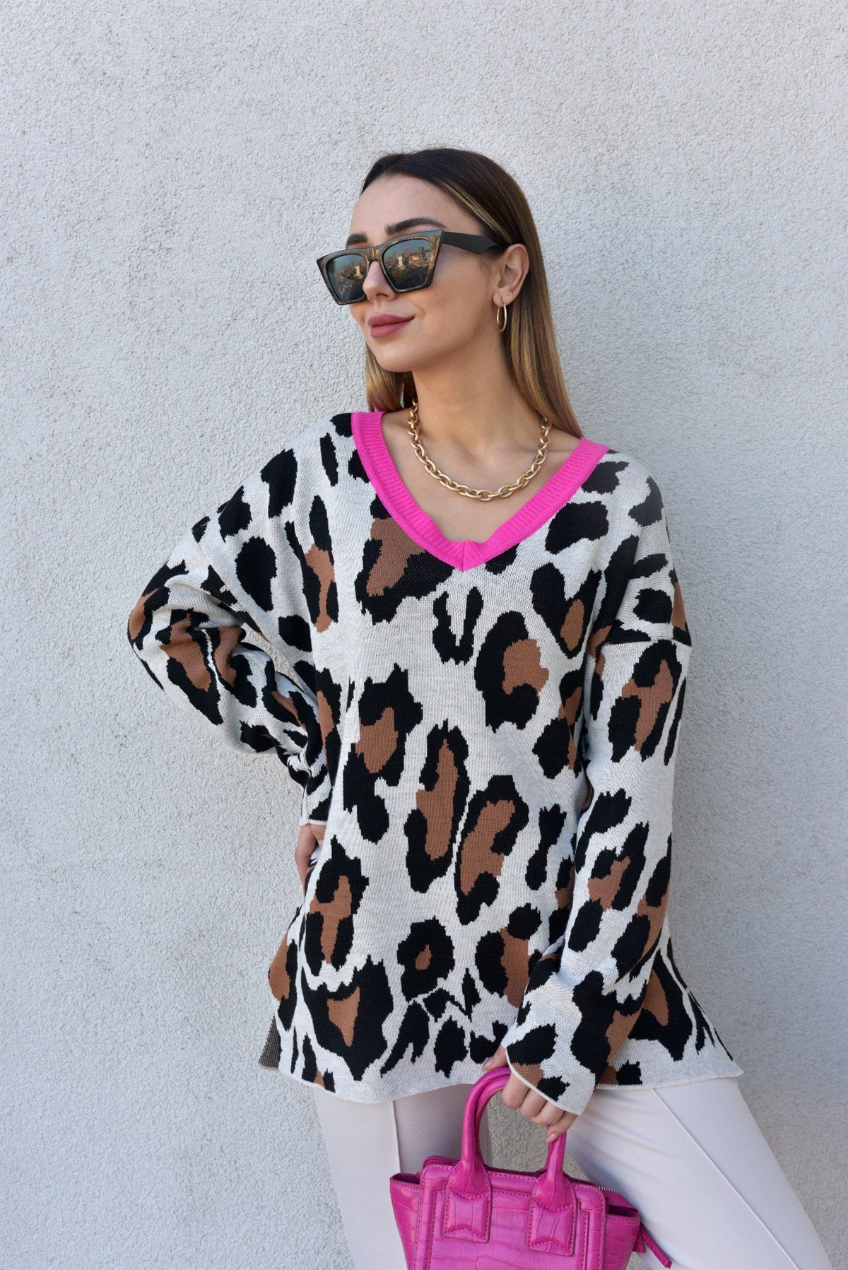 Pembe Yaka Detaylı Leopar Kazak