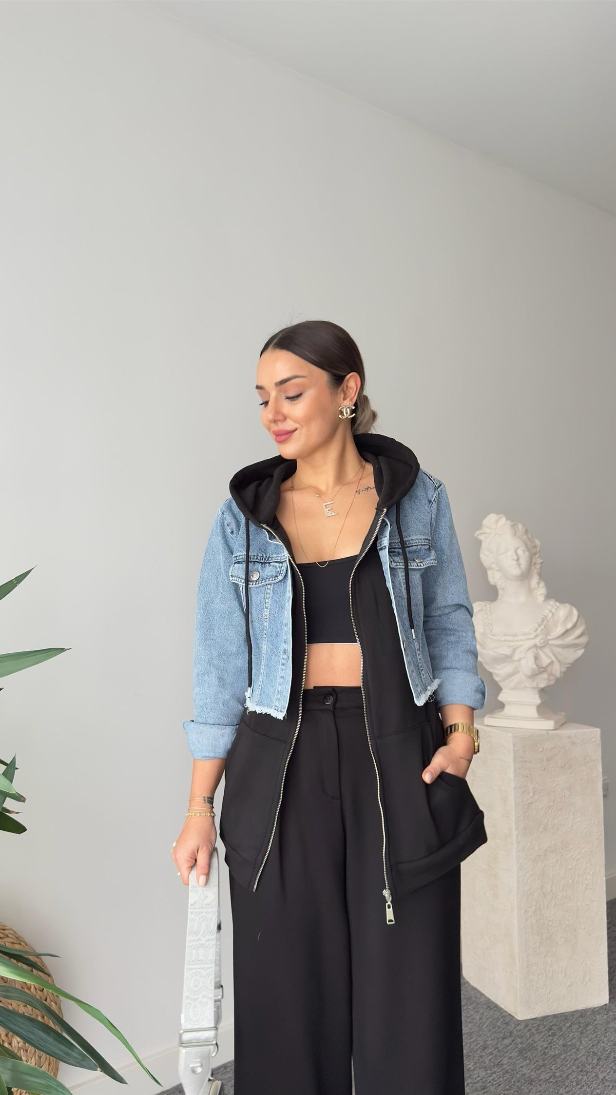 Marto Kot Detaylı Kapüşonlu Siyah Sweat