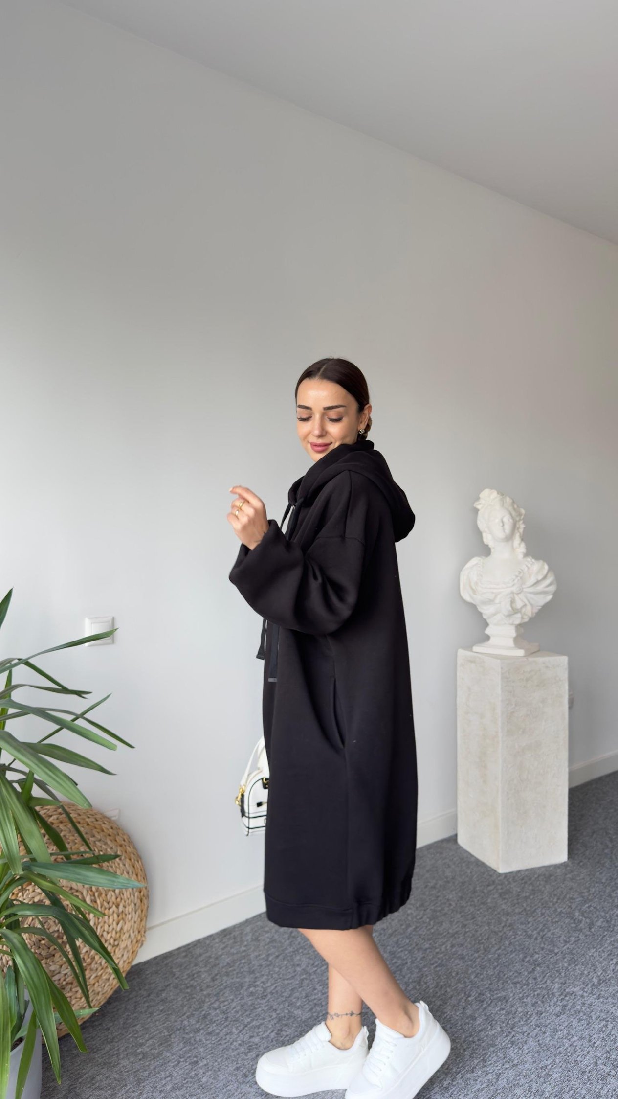 Oversize Şardonlu Kapüşonlu Elbise