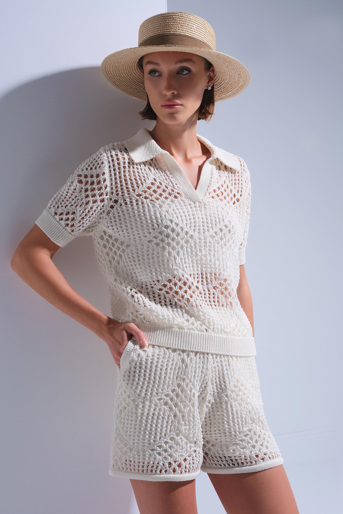 Ajurlu Polo Yaka Ekru Bluz ve Crop Top