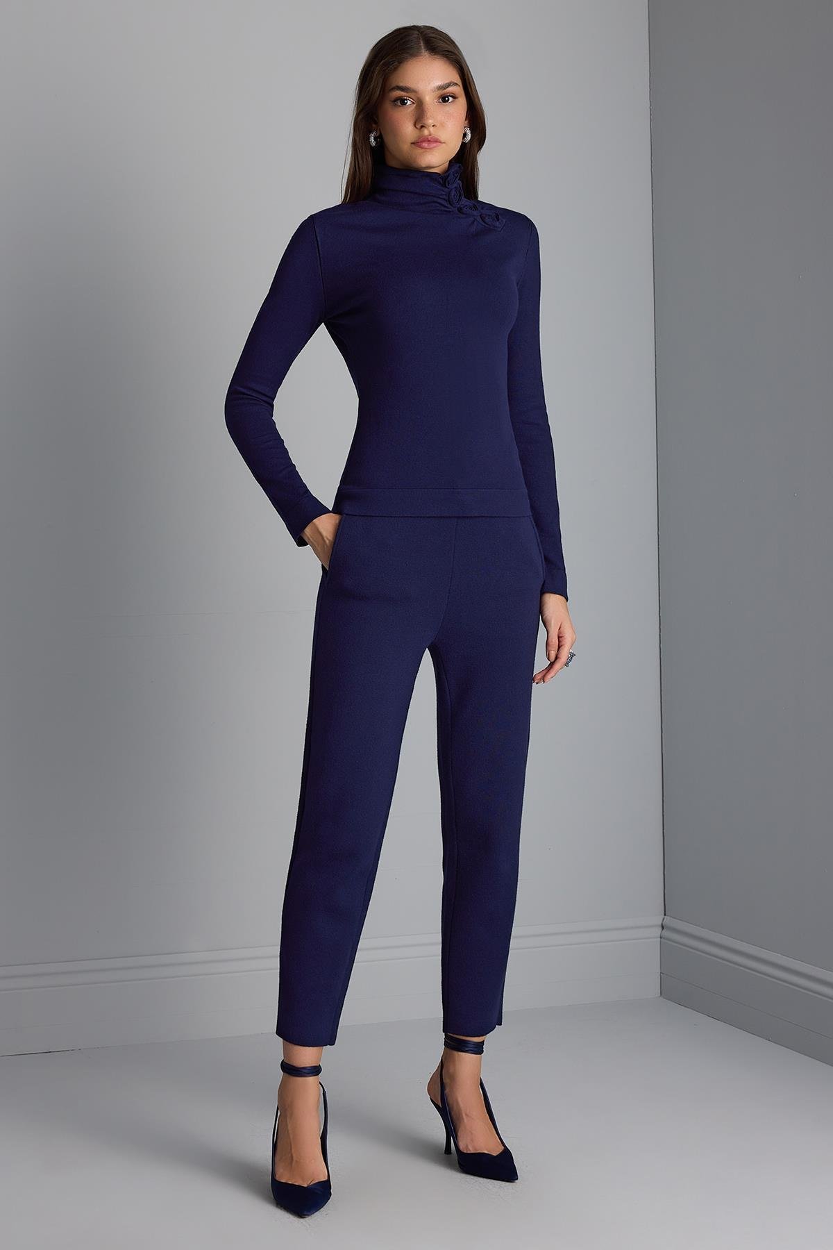 Beli Kordonlu Cepli Triko Pantolon