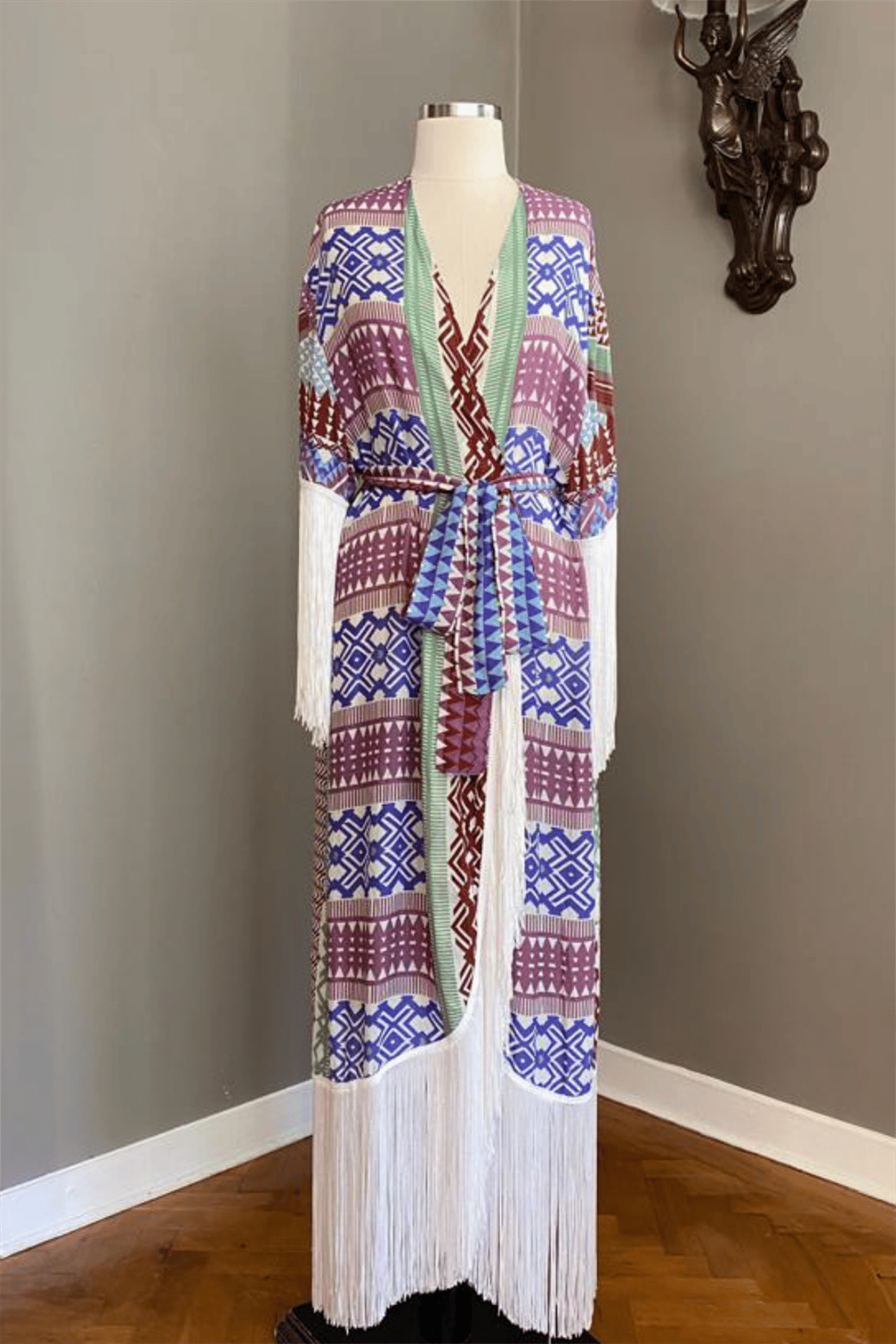 Geometrik Desenli Püsküllü Kimono