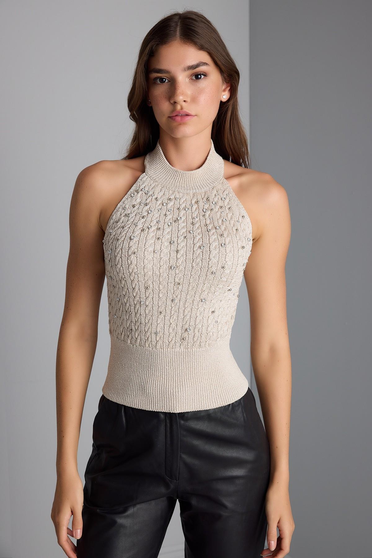 Halter Yaka Taşlı Triko Top