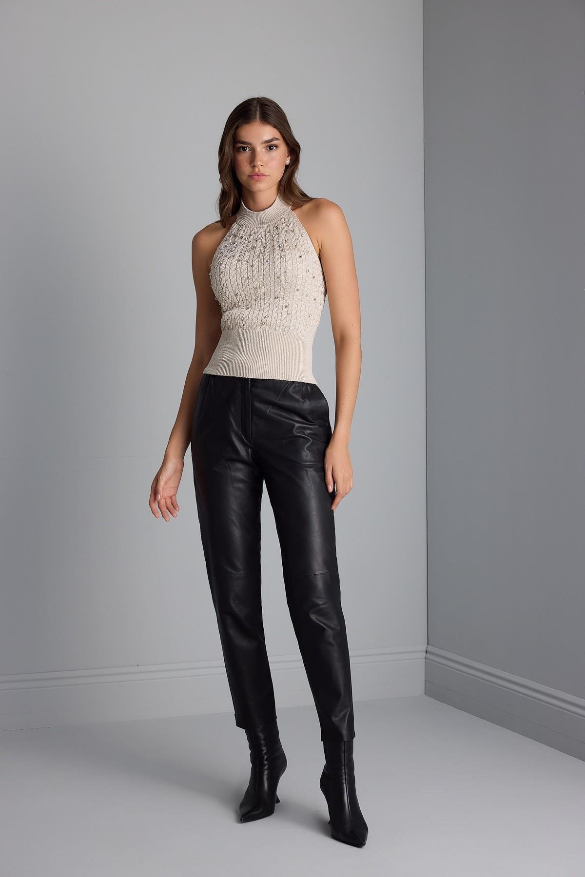 Halter Yaka Taşlı Triko Top