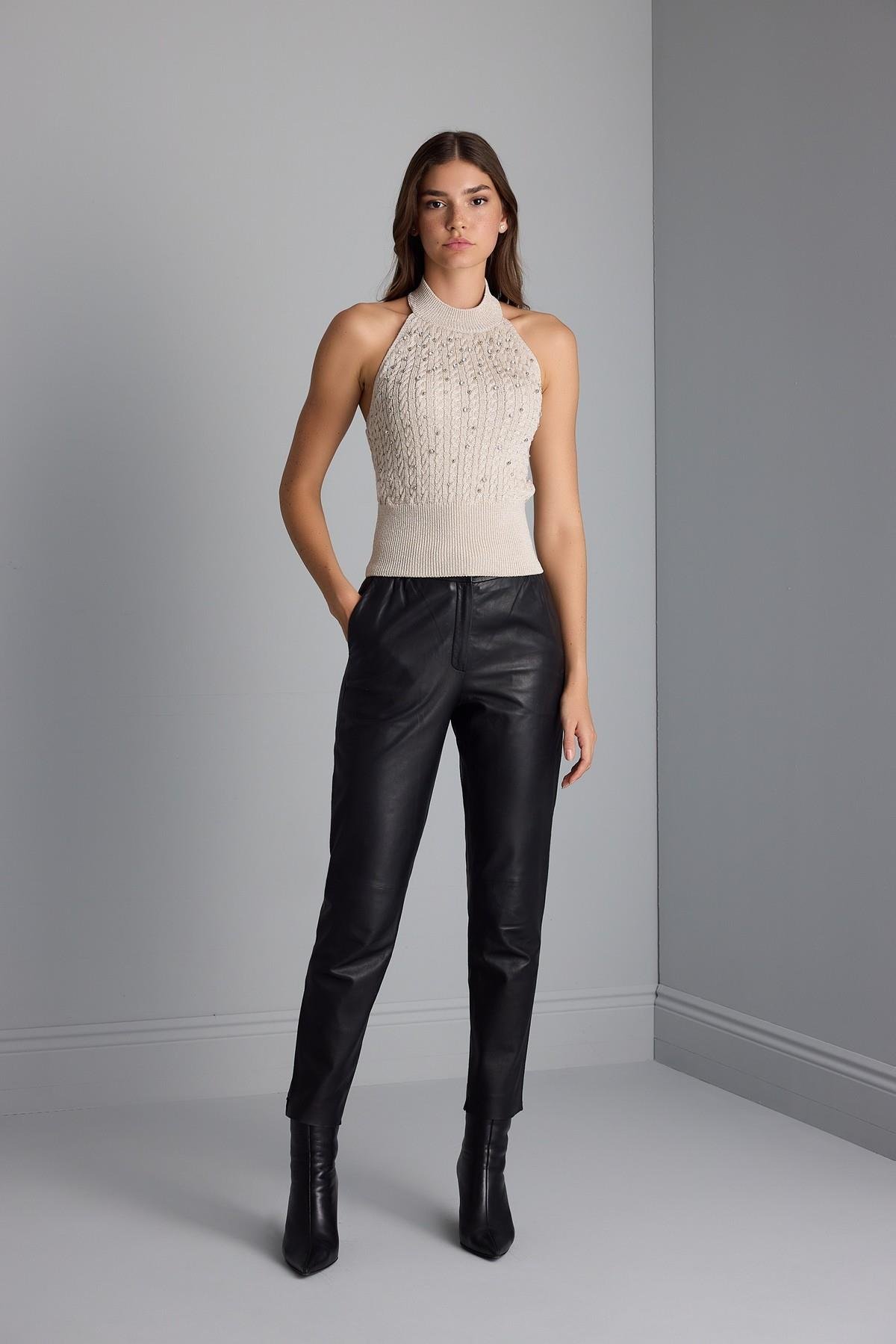 Halter Yaka Taşlı Triko Top